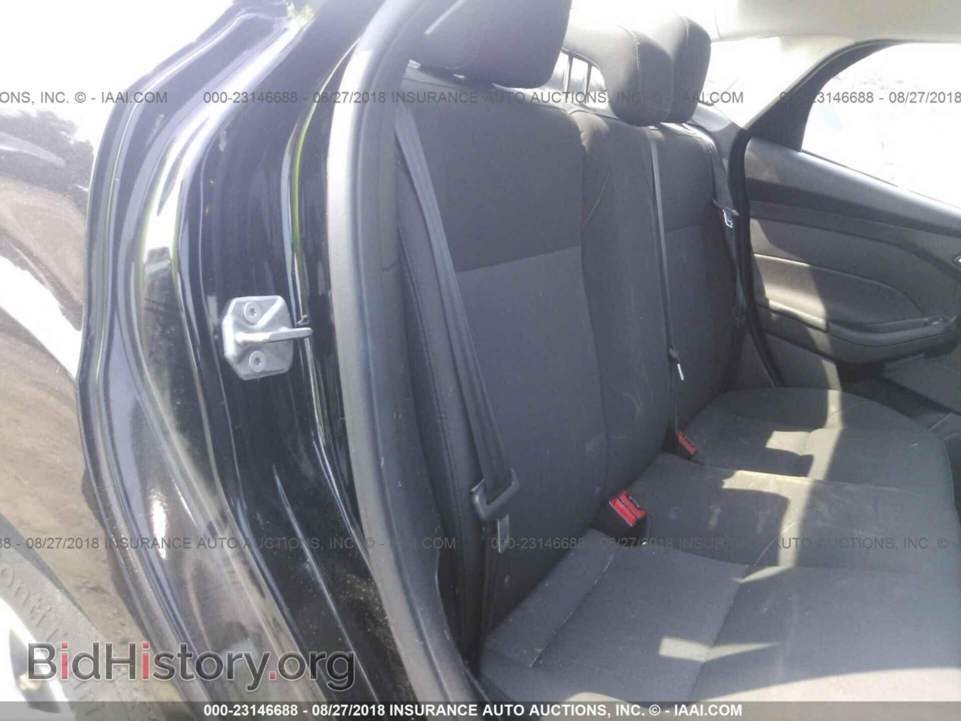 2016 Ford Focus - VIN: 1FADP3F22GL210475 - Фото 8