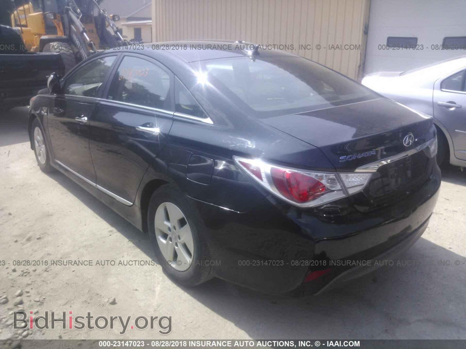 2012 Hyundai Sonata - VIN: KMHEC4A49CA059113 - Фото 3