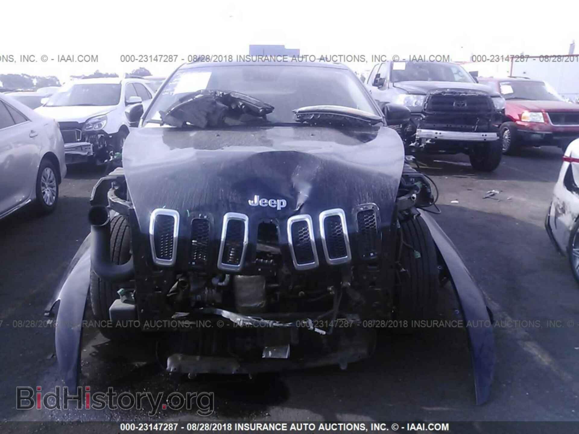 2014 Jeep Cherokee - VIN: 1C4PJMDS9EW164110 - Photo 6