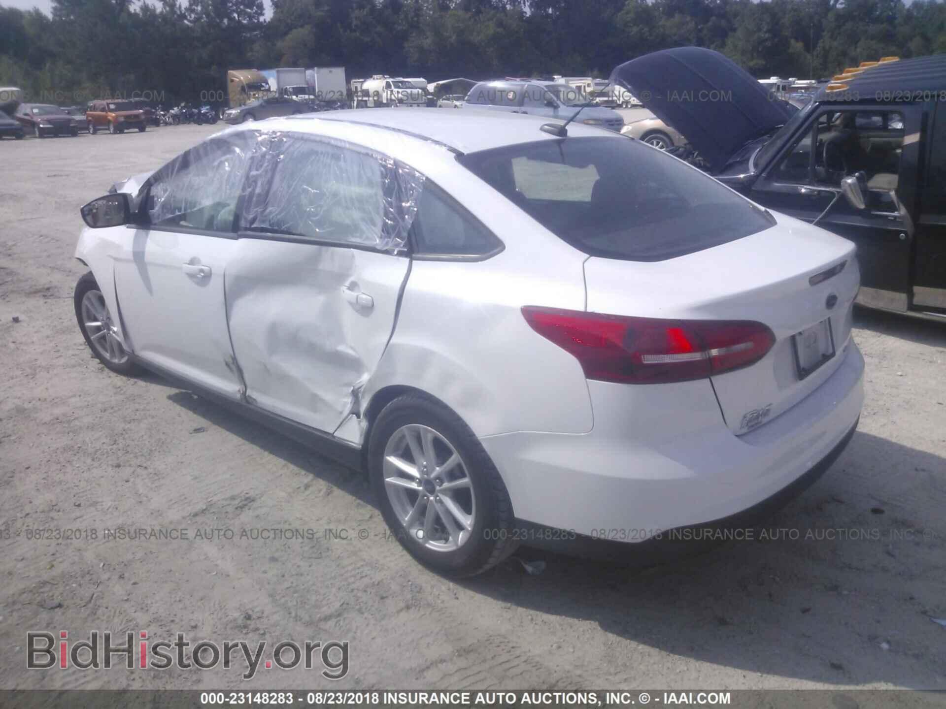 2016 Ford Focus - VIN: 1FADP3F20GL255575 - Photo 3
