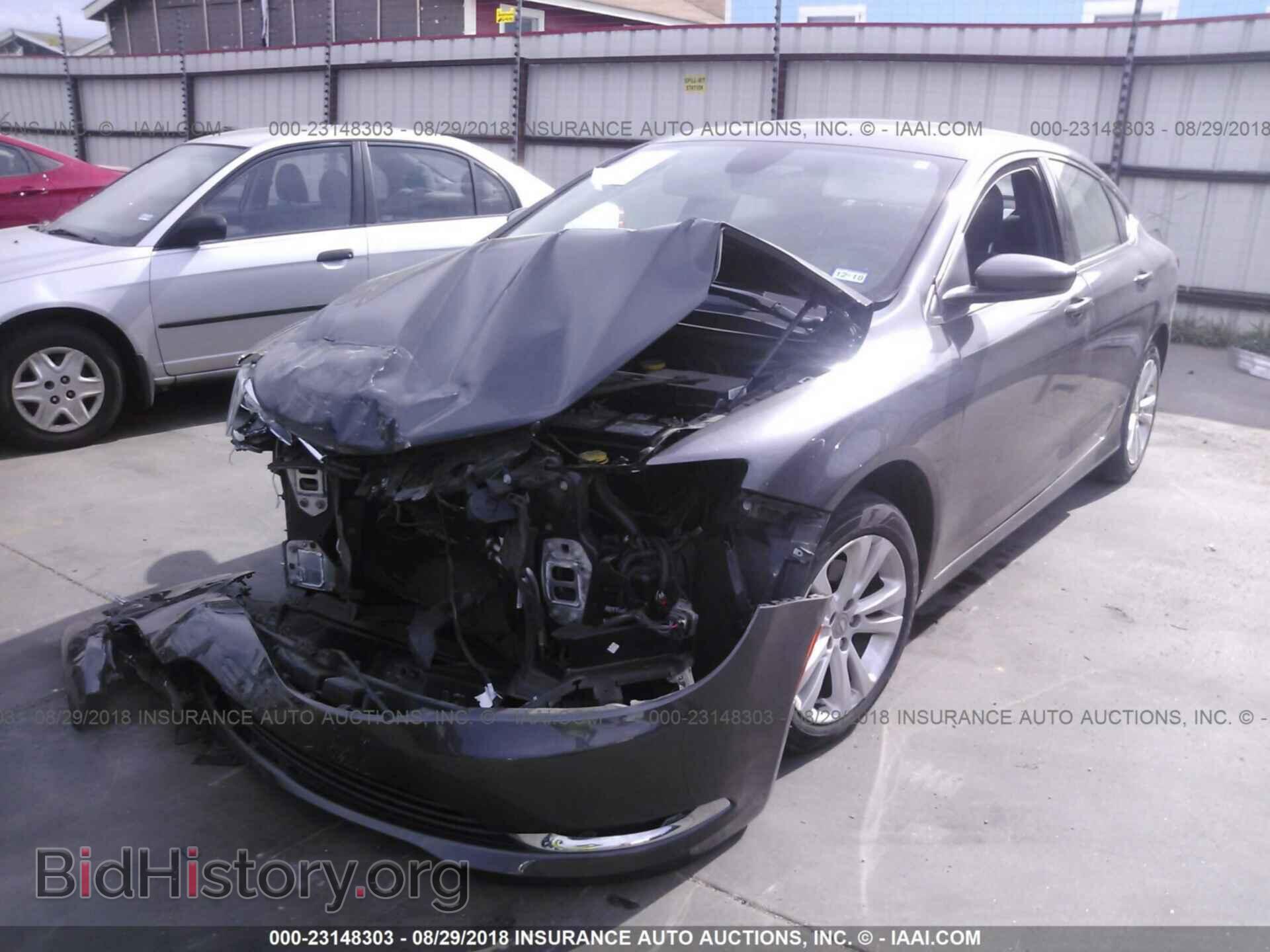 2016 Chrysler 200 - VIN: 1C3CCCAB2GN130045 - Photo 2