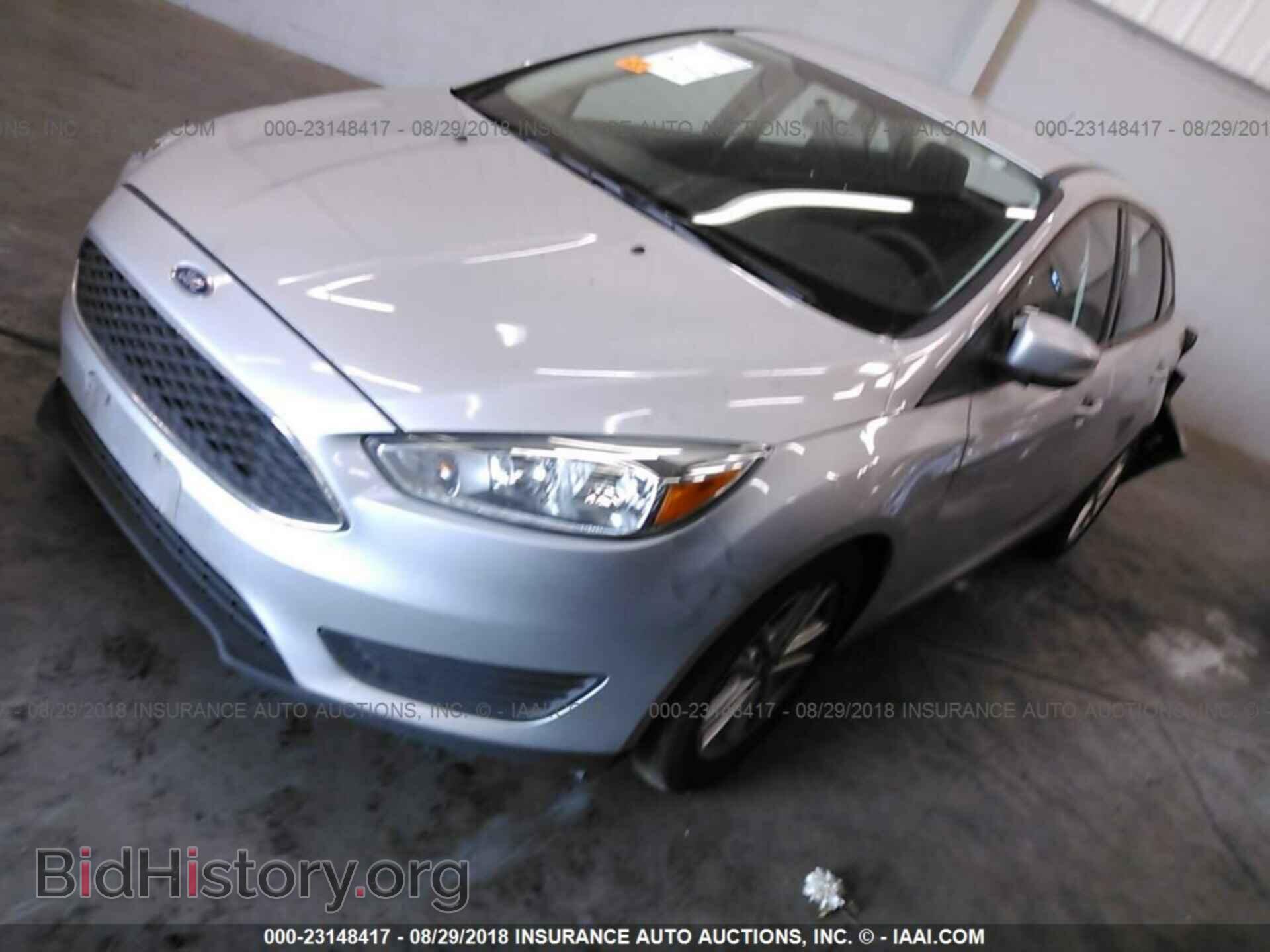 2016 Ford Focus - VIN: 1FADP3F28GL363717 - Photo 2