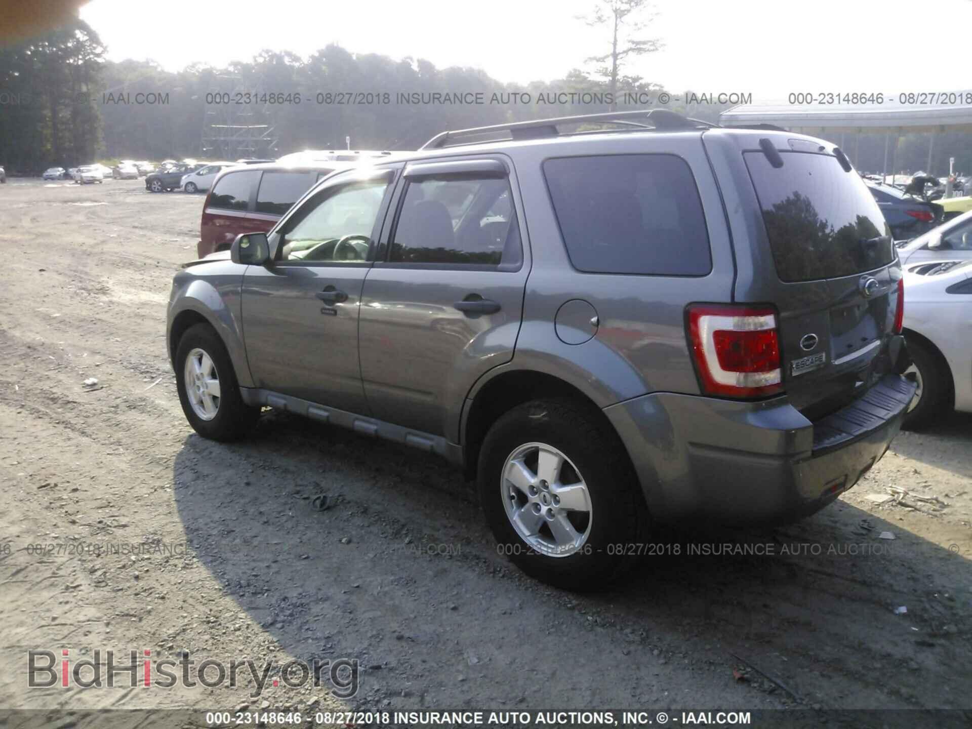 2011 Ford Escape - VIN: 1FMCU0D76BKA36898 - Photo 3