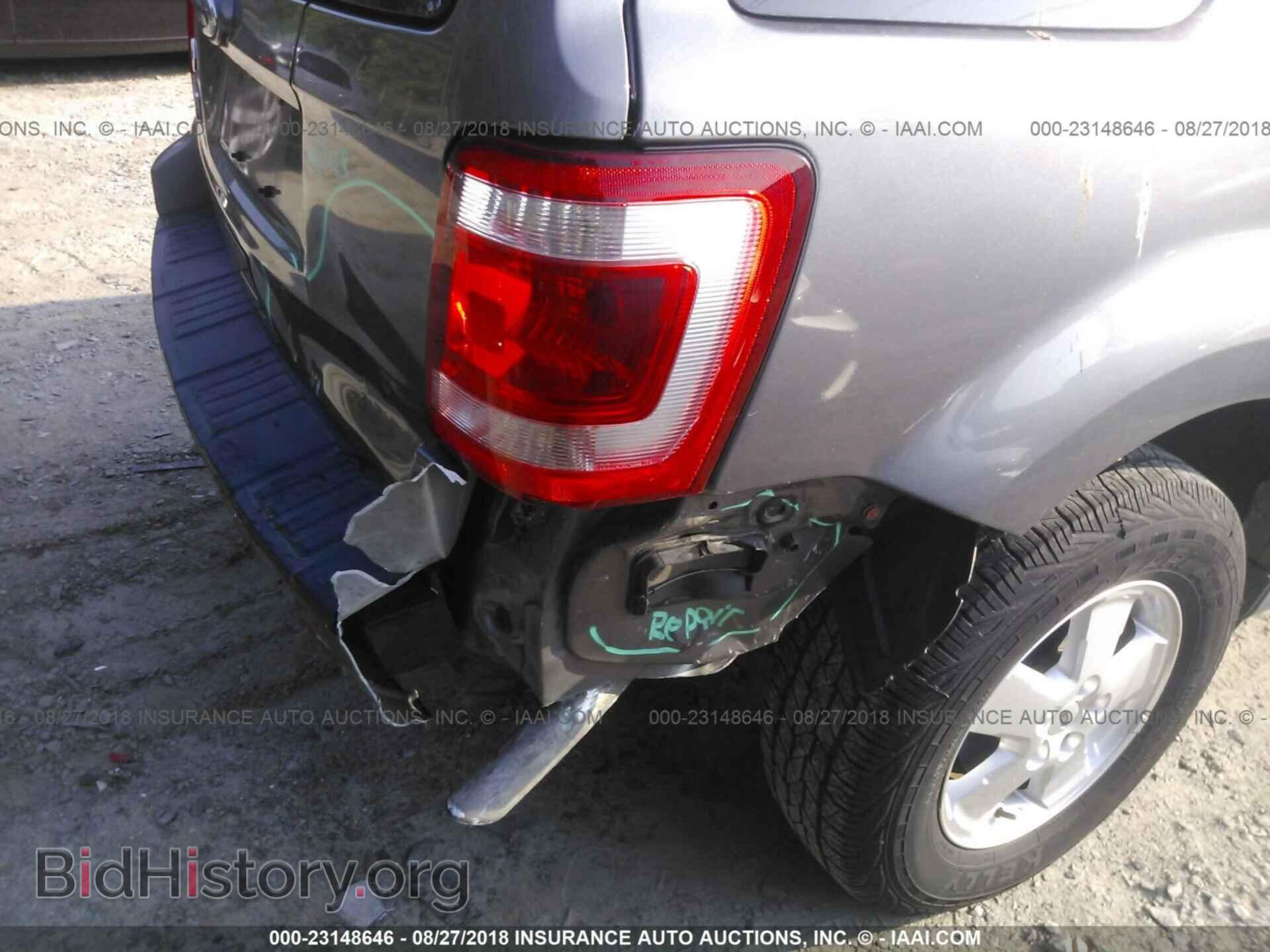 2011 Ford Escape - VIN: 1FMCU0D76BKA36898 - Photo 6