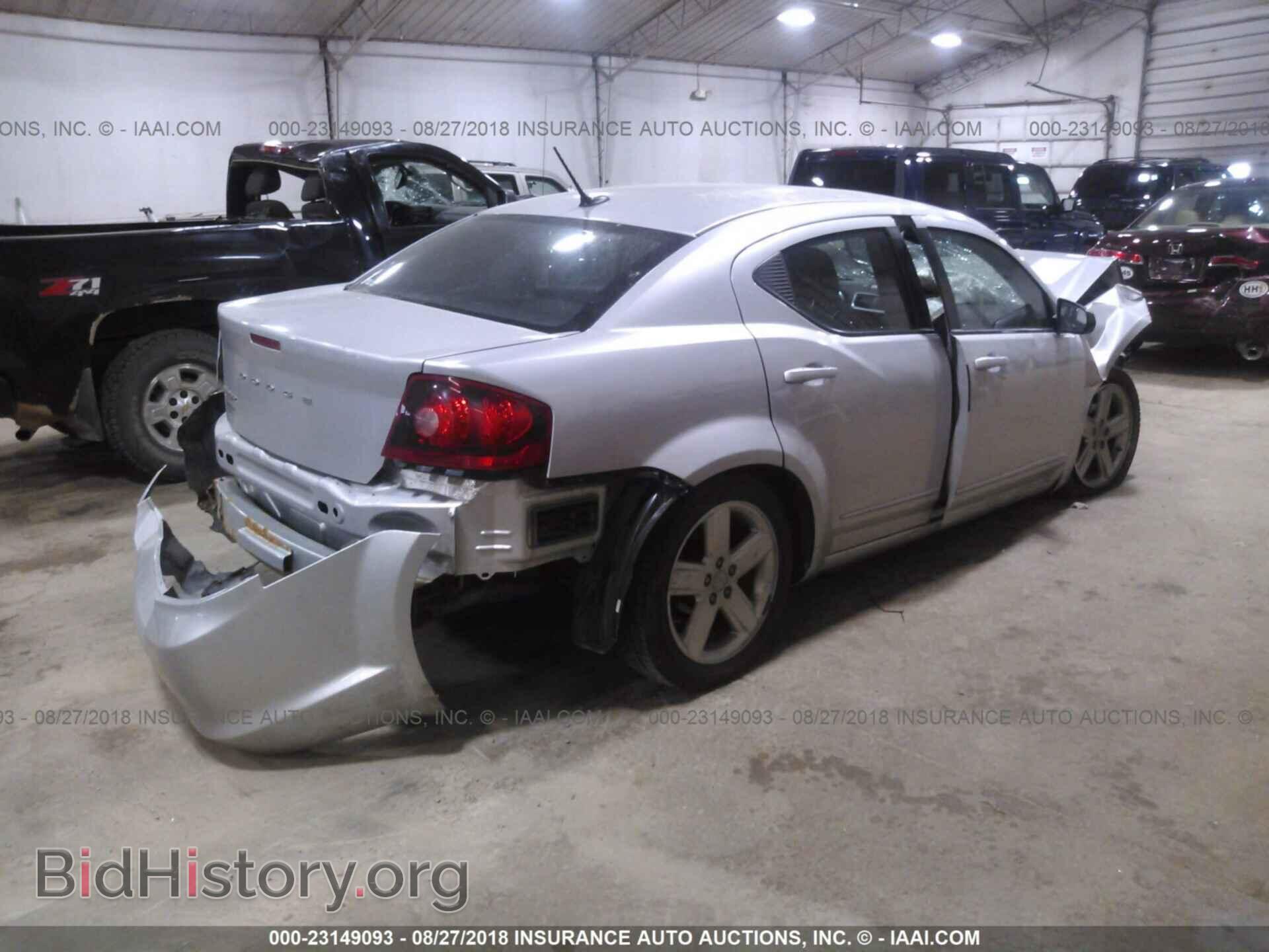 2011 Dodge Avenger - VIN: 1B3BD4FB2BN586799 - Photo 4