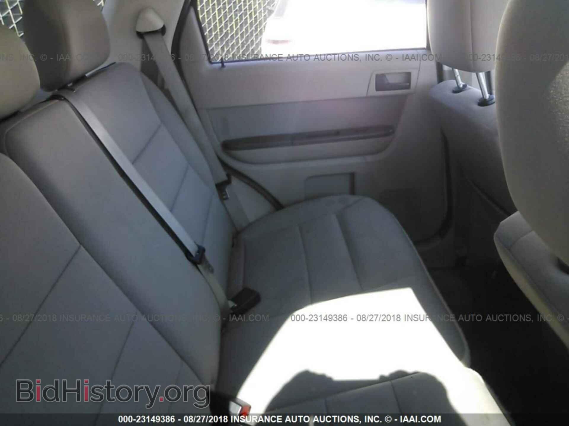2011 Ford Escape - VIN: 1FMCU0D72BKB78259 - Photo 8