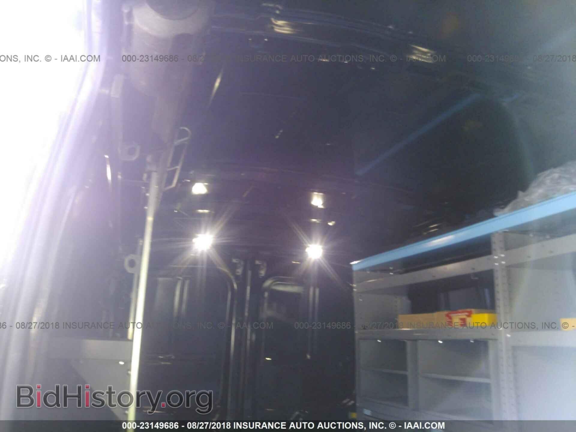 2015 Ford Transit - VIN: 1FTYR2CM2FKA72916 - Фото 8