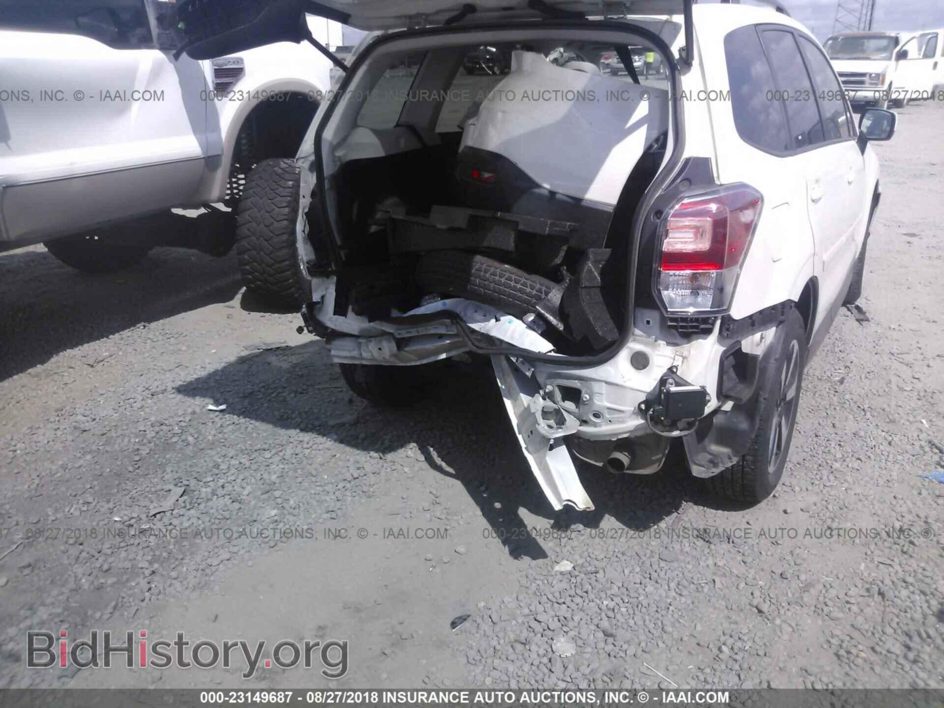 2017 Subaru Forester - VIN: JF2SJAGC2HH510408 - Фото 6