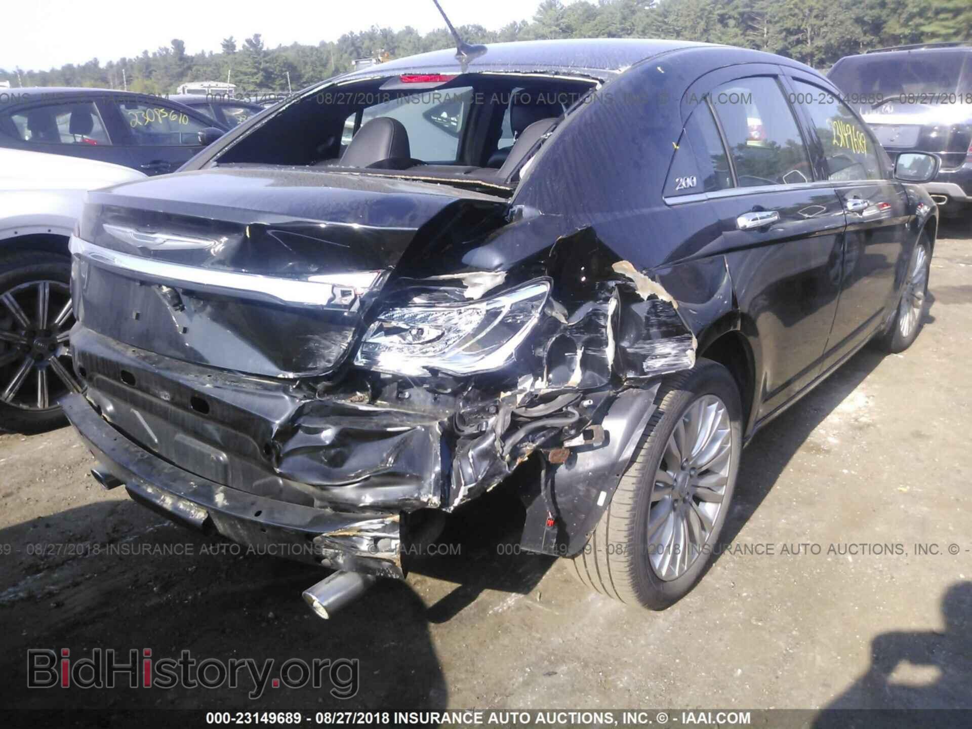 2013 Chrysler 200 - VIN: 1C3CCBCG4DN729205 - Photo 4