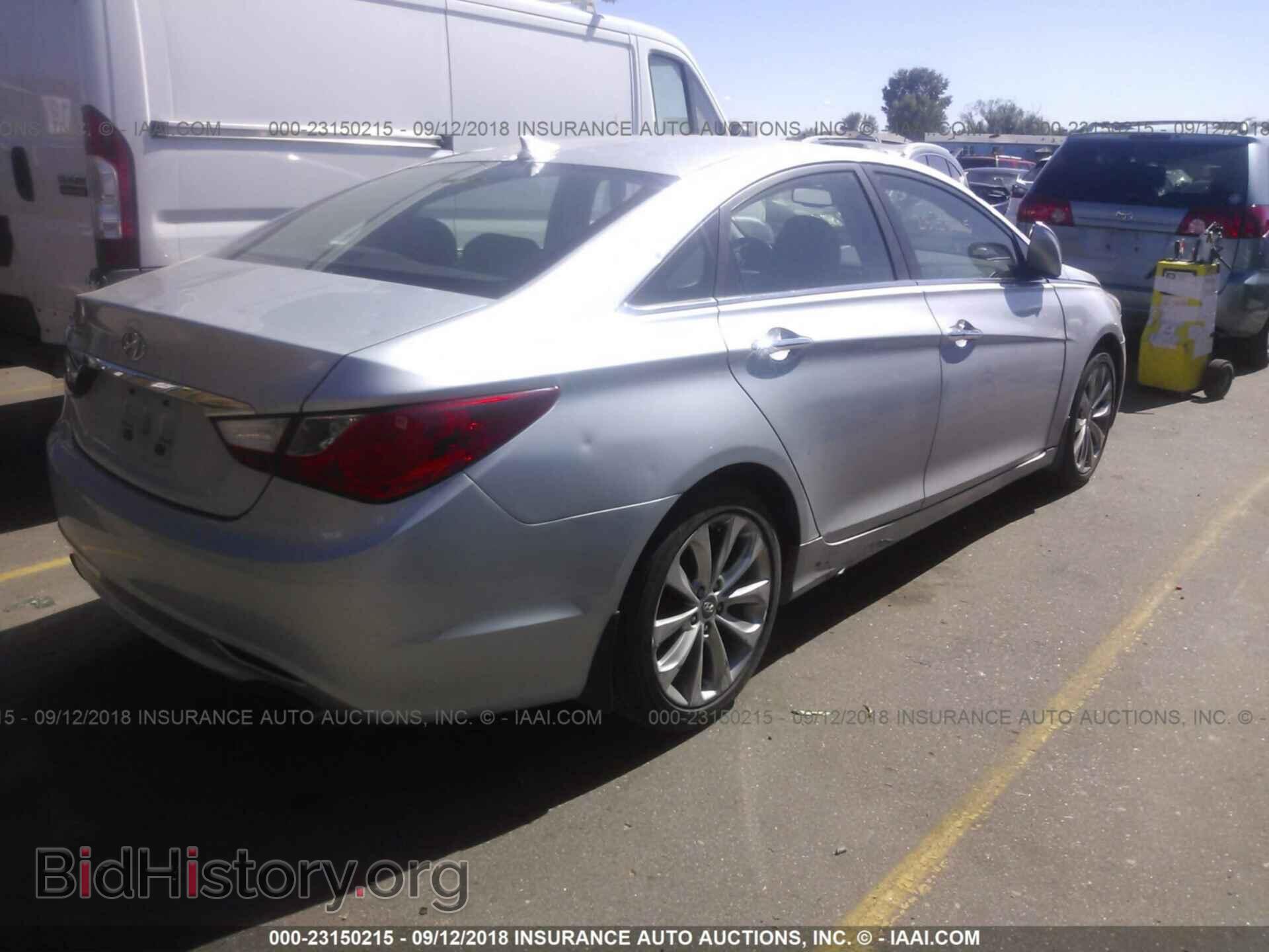 2012 Hyundai Sonata - VIN: 5NPEC4AC2CH416832 - Фото 4