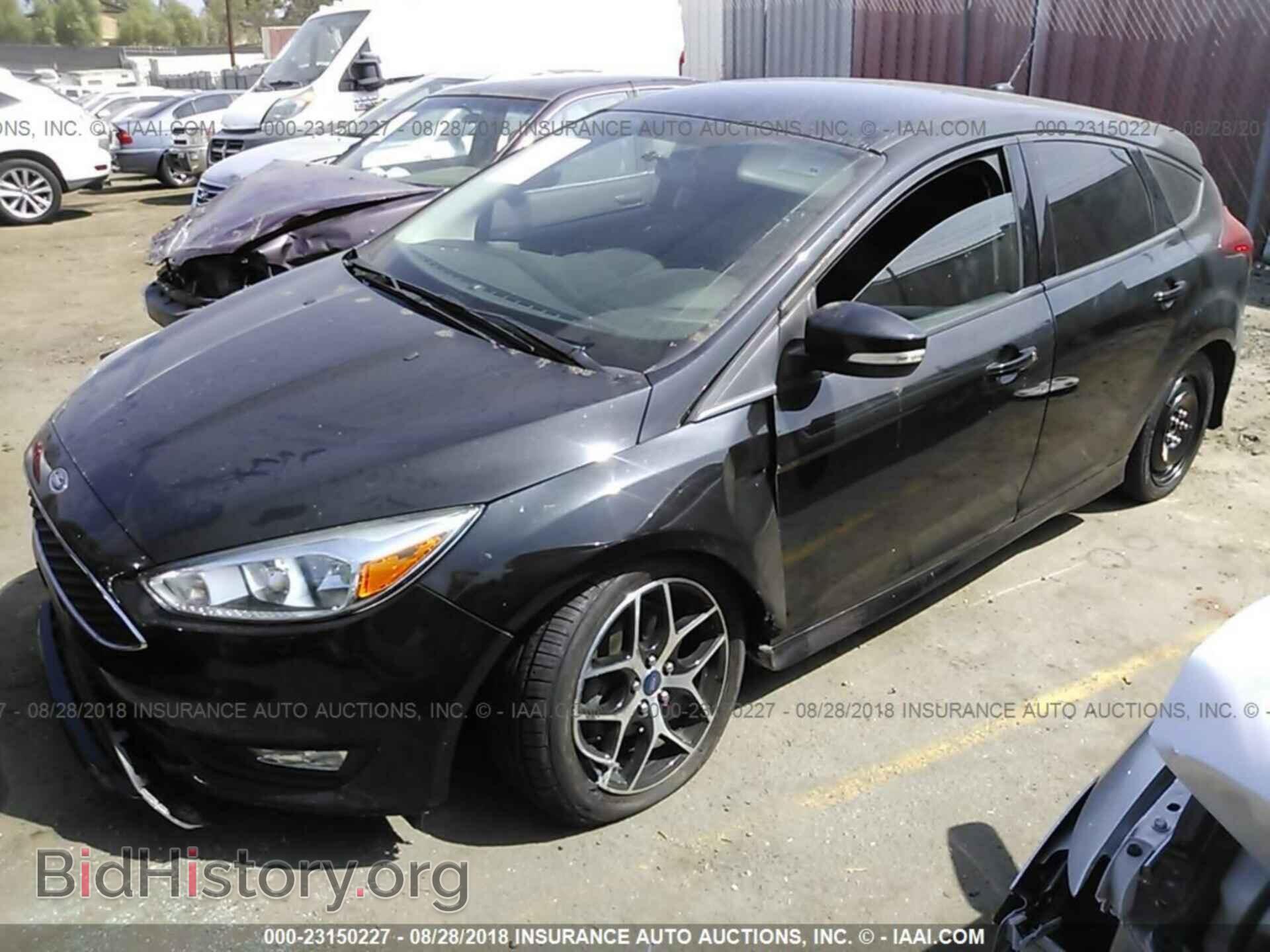 2015 Ford Focus - VIN: 1FADP3K27FL334651 - Photo 2