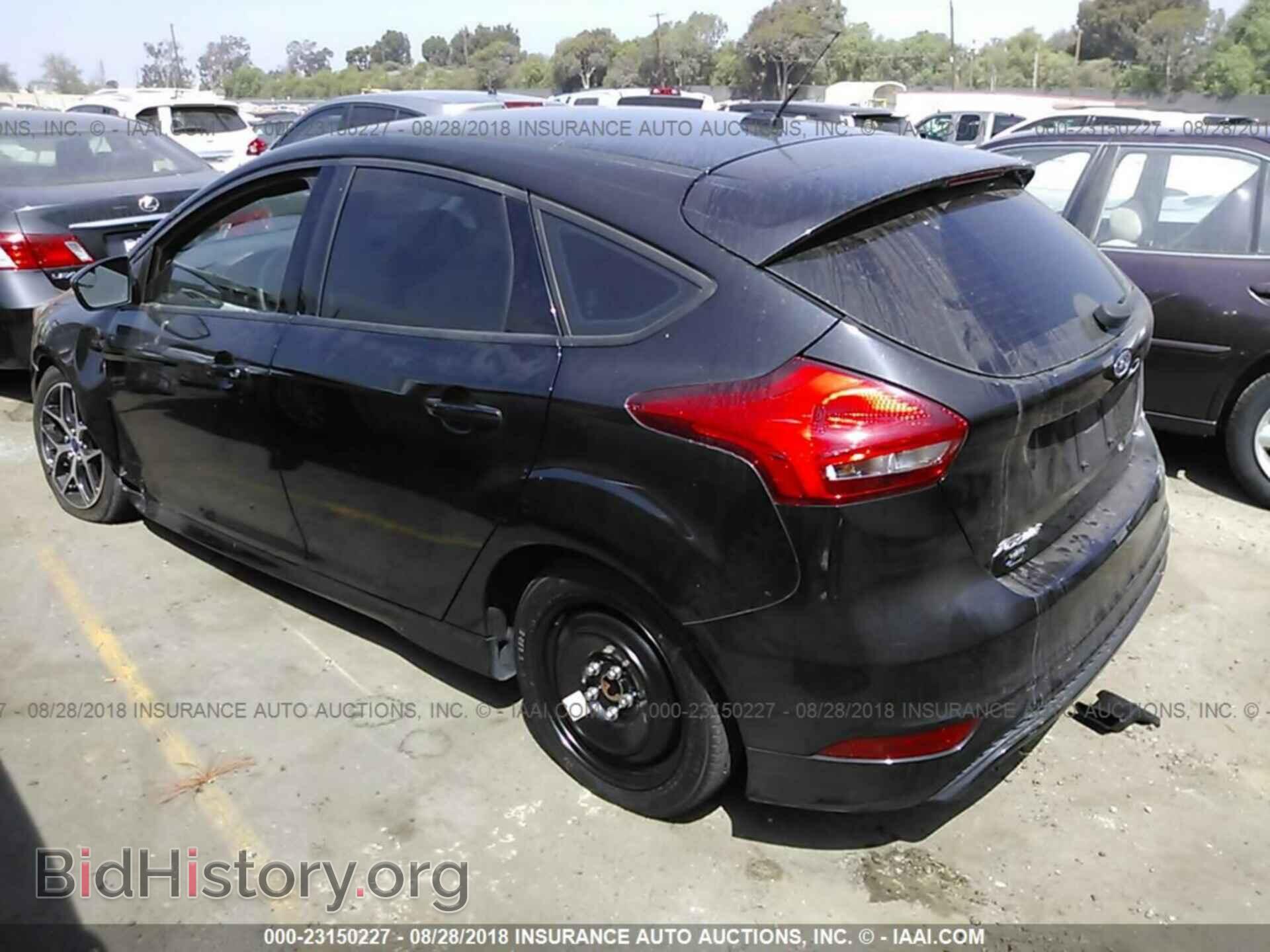 2015 Ford Focus - VIN: 1FADP3K27FL334651 - Photo 3