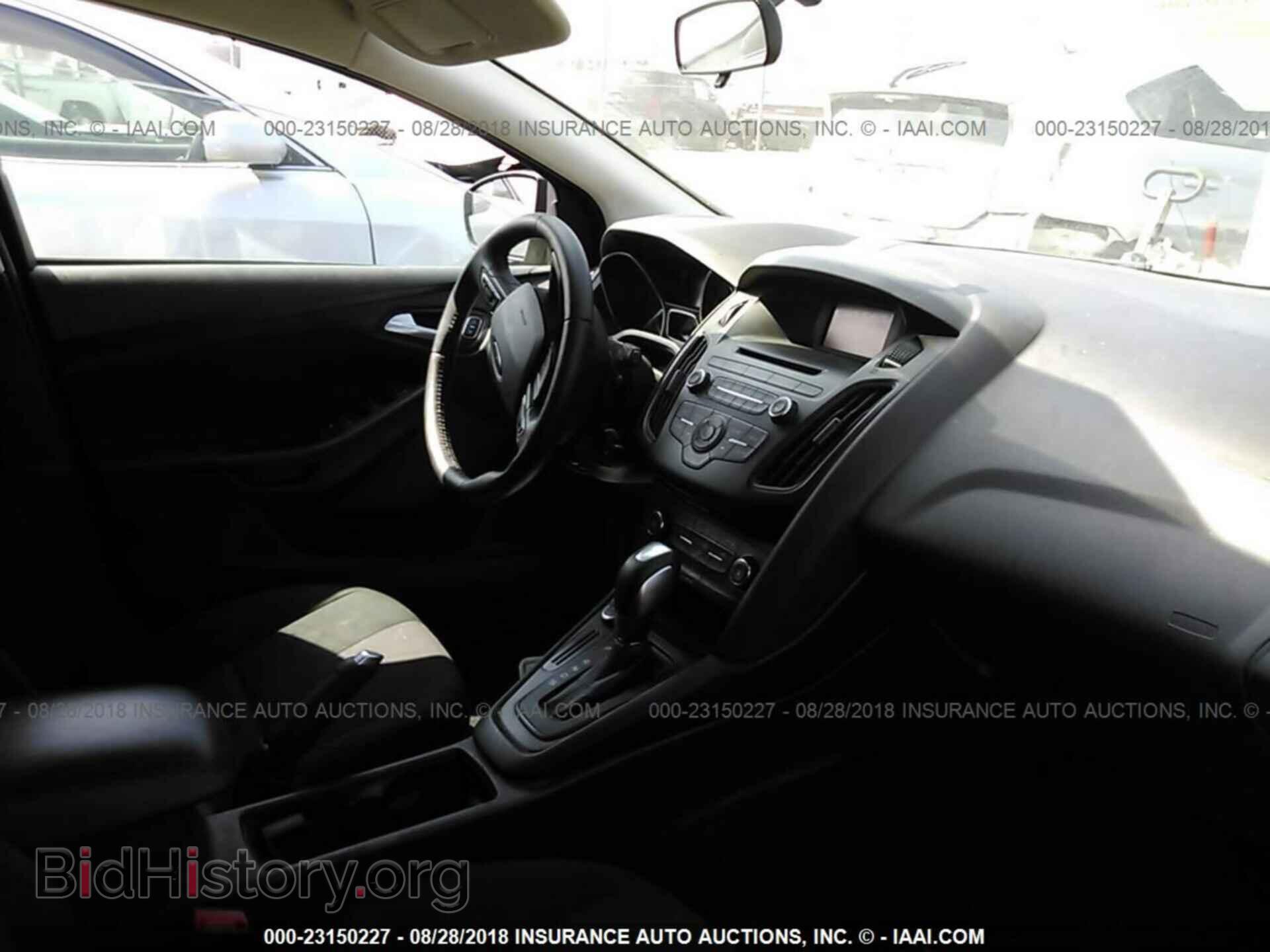 2015 Ford Focus - VIN: 1FADP3K27FL334651 - Photo 5