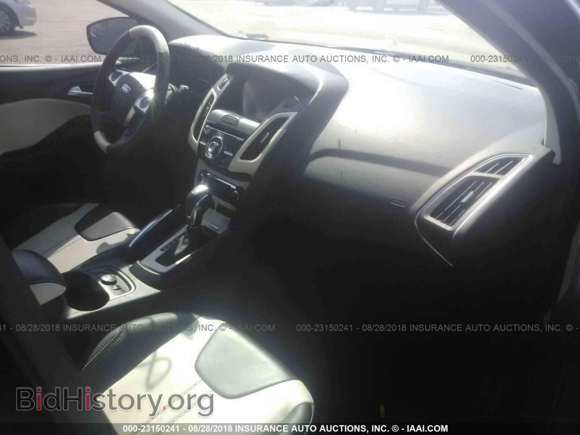 2012 Ford Focus - VIN: 1FAHP3N27CL166700 - Photo 5