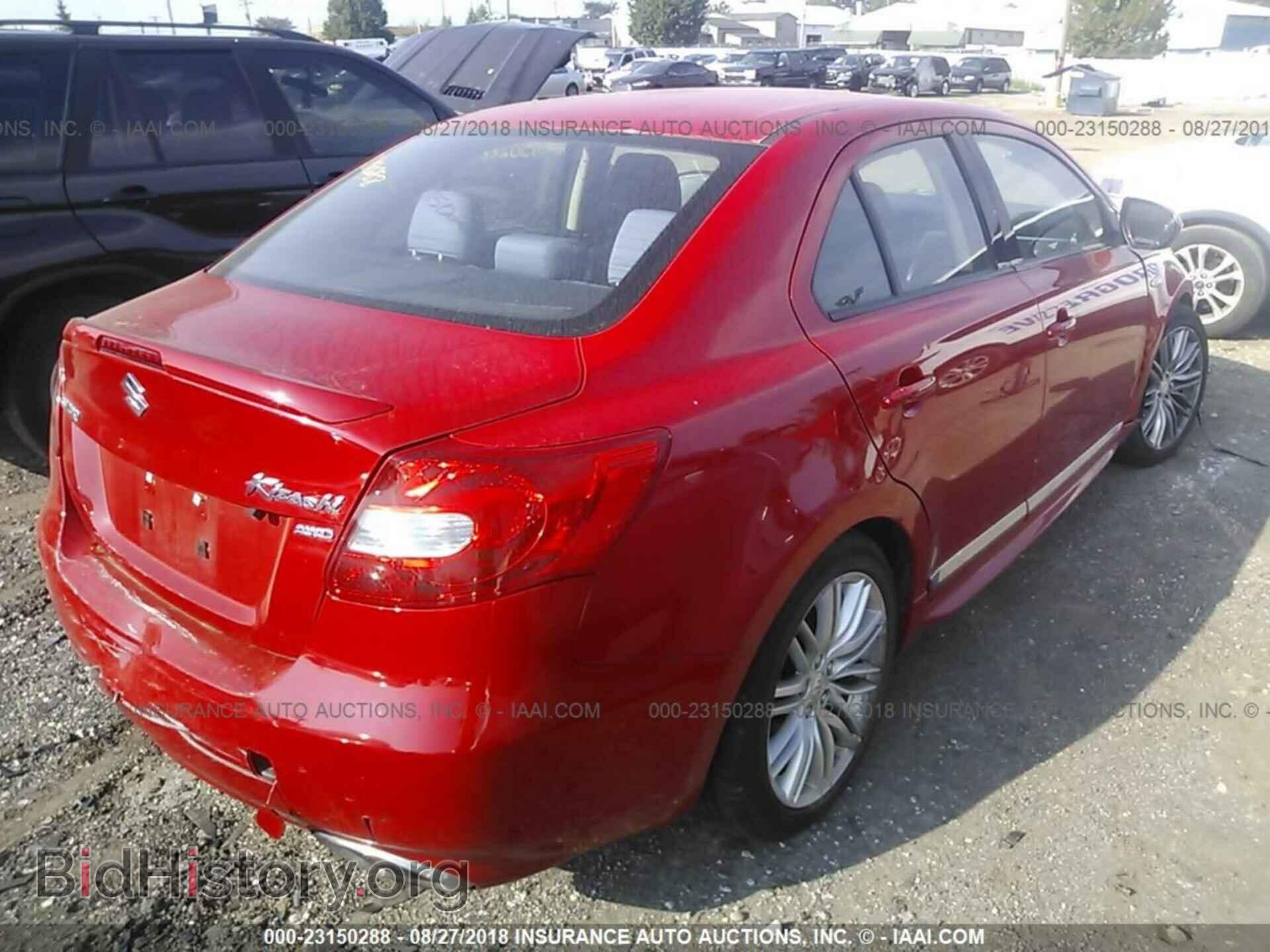 2011 Suzuki Kizashi - VIN: JS2RF9A60B6110209 - Photo 4