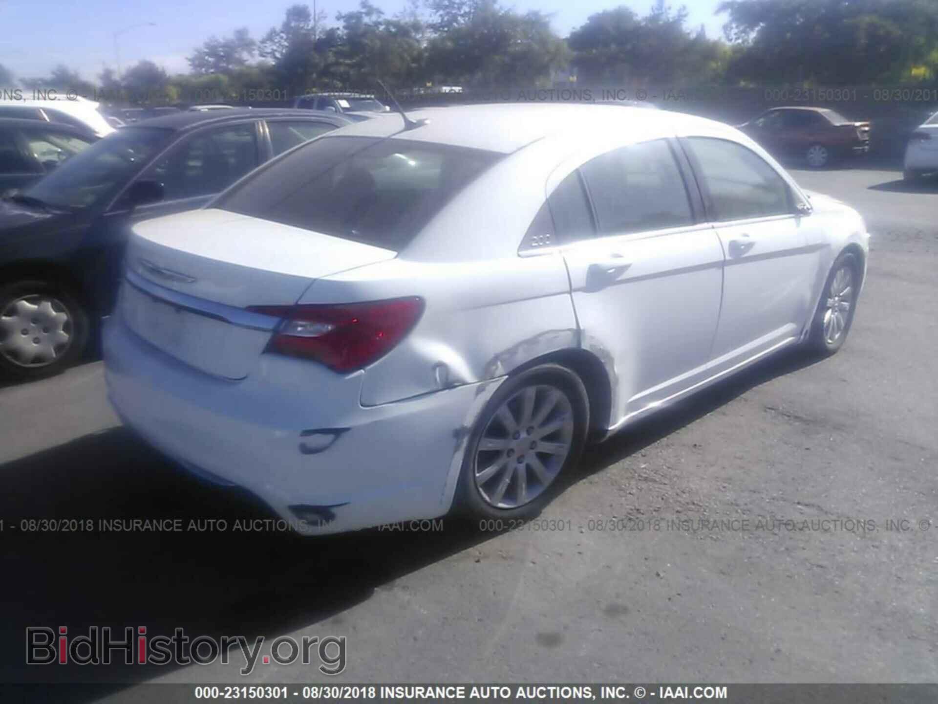 2013 Chrysler 200 - VIN: 1C3CCBBB9DN764554 - Photo 4