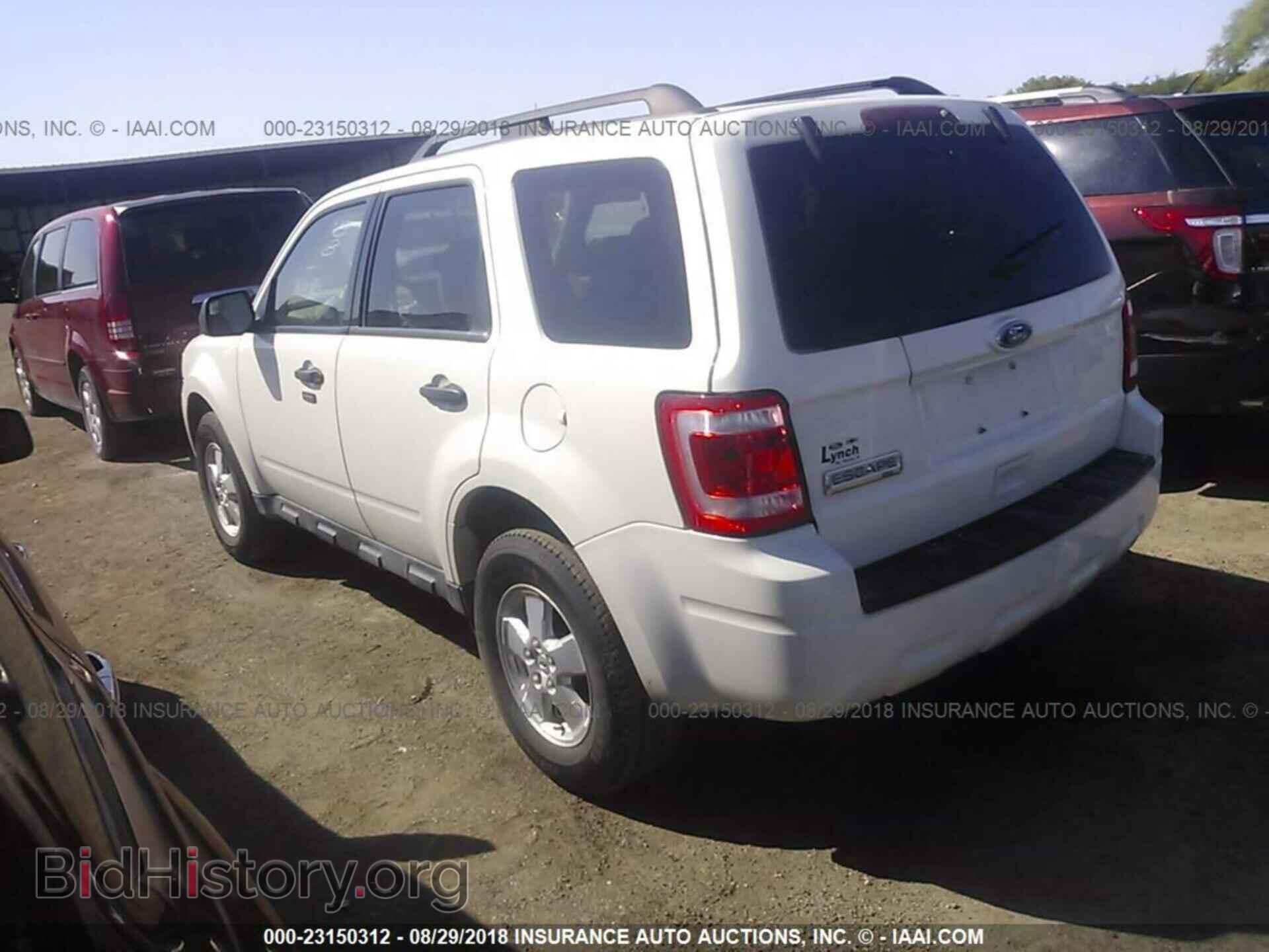 2011 Ford Escape - VIN: 1FMCU0D79BKB96290 - Photo 3