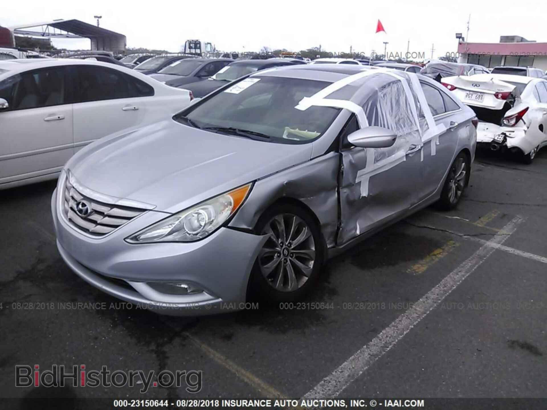 2012 Hyundai Sonata - VIN: 5NPEC4AC1CH338656 - Photo 2