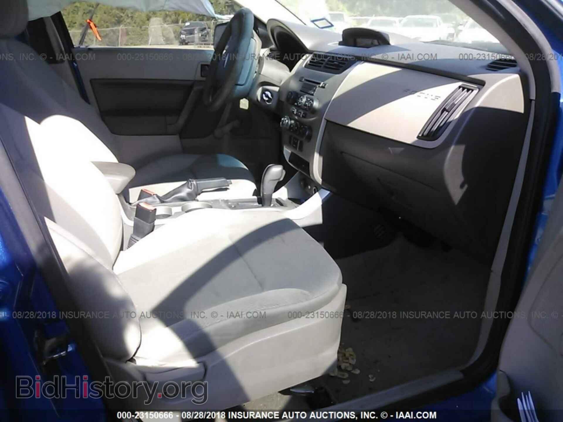 2011 Ford Focus - VIN: 1FAHP3EN0BW117264 - Фото 5