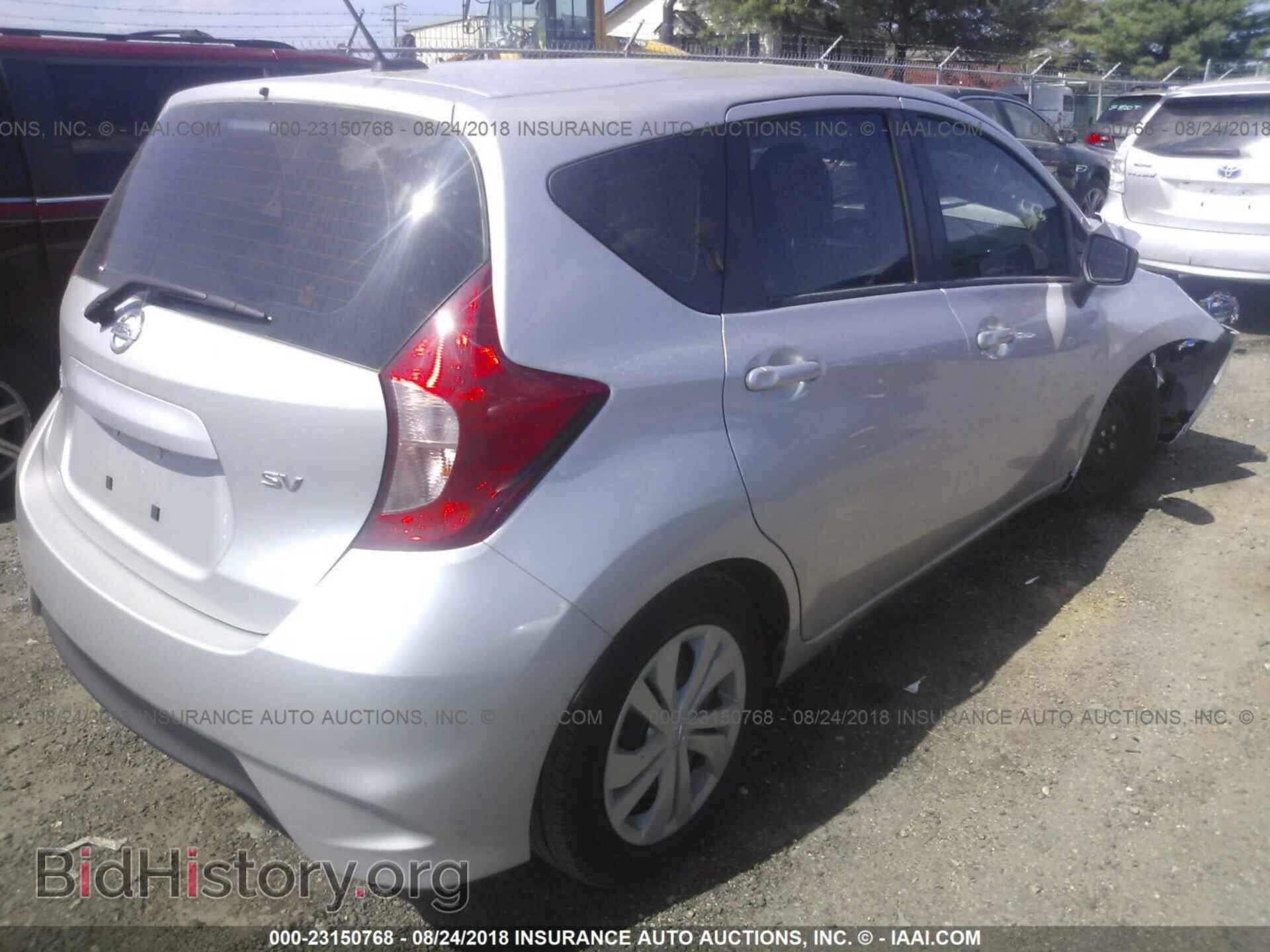 2018 Nissan Versa note - VIN: 3N1CE2CP4JL352007 - Фото 4