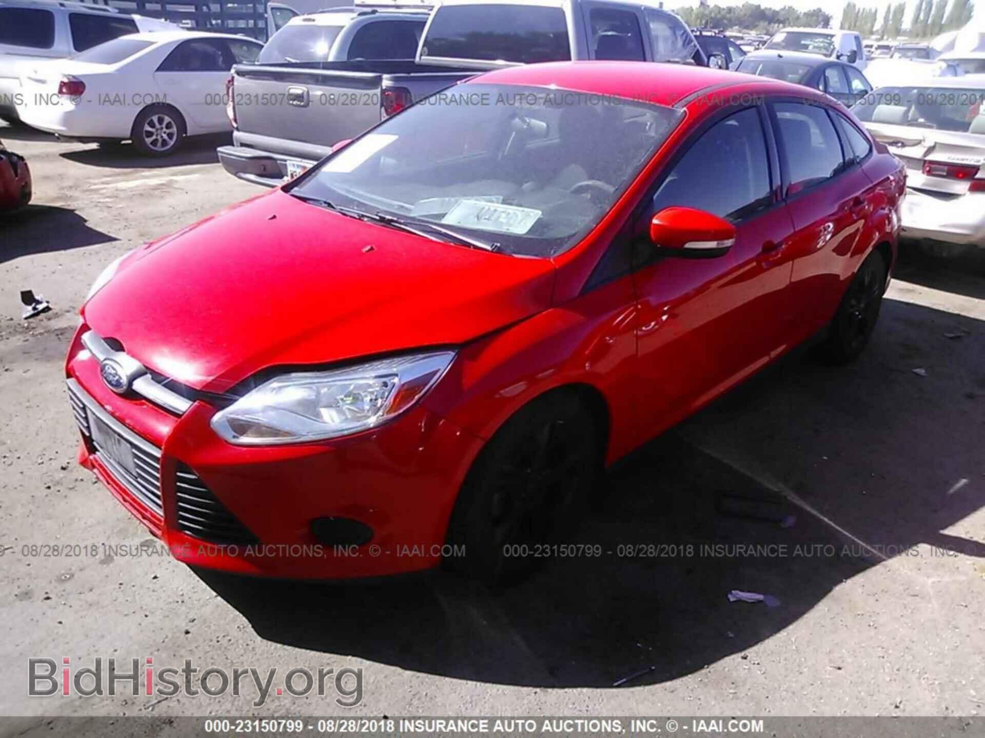 2013 Ford Focus - VIN: 1FADP3F23DL334637 - Photo 2