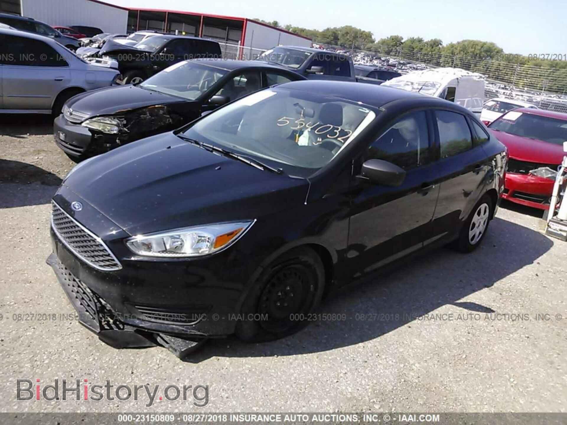 2017 Ford Focus - VIN: 1FADP3E23HL342499 - Photo 2