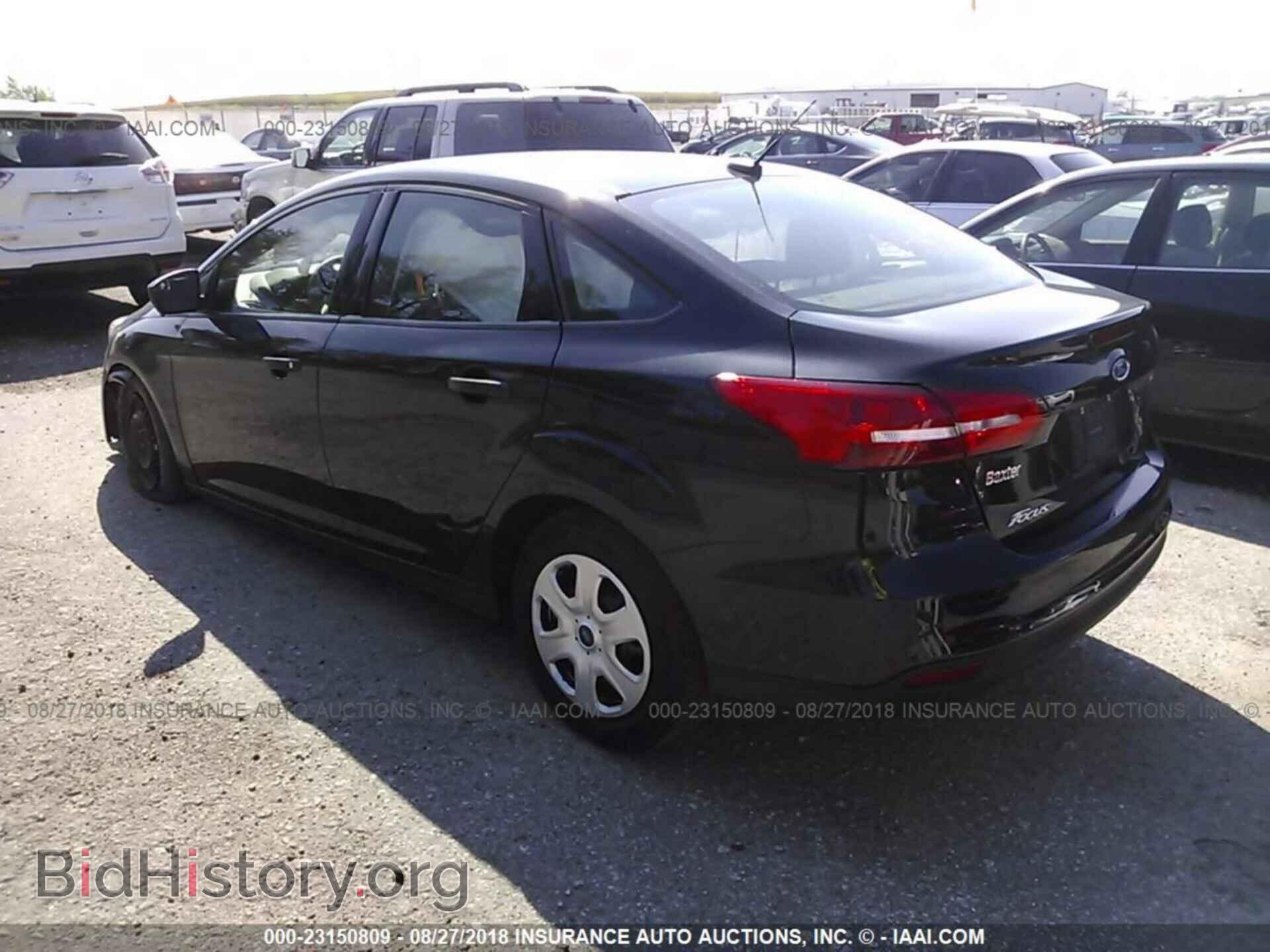 2017 Ford Focus - VIN: 1FADP3E23HL342499 - Photo 3