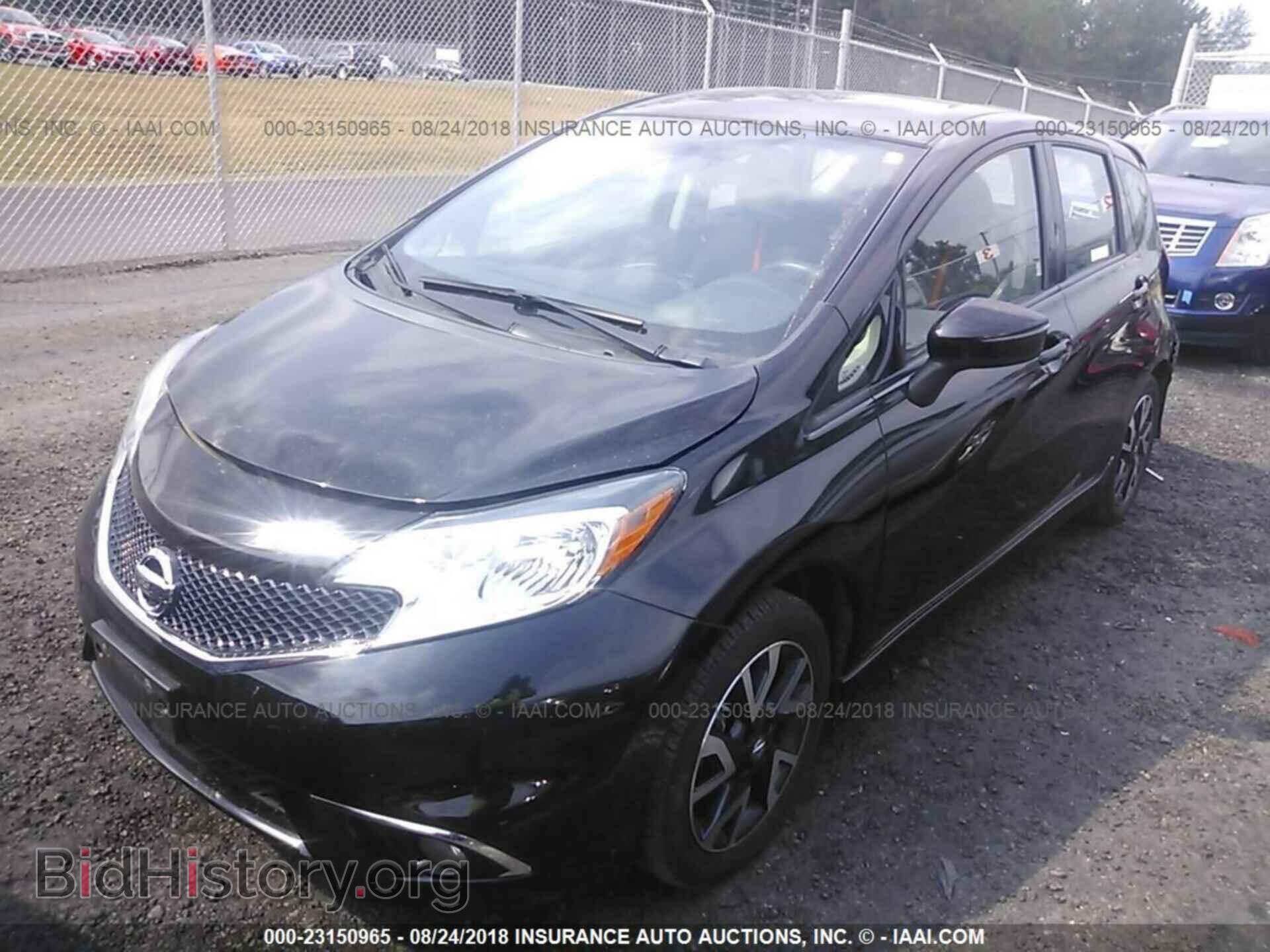 2015 Nissan Versa note - VIN: 3N1CE2CPXFL390235 - Фото 2