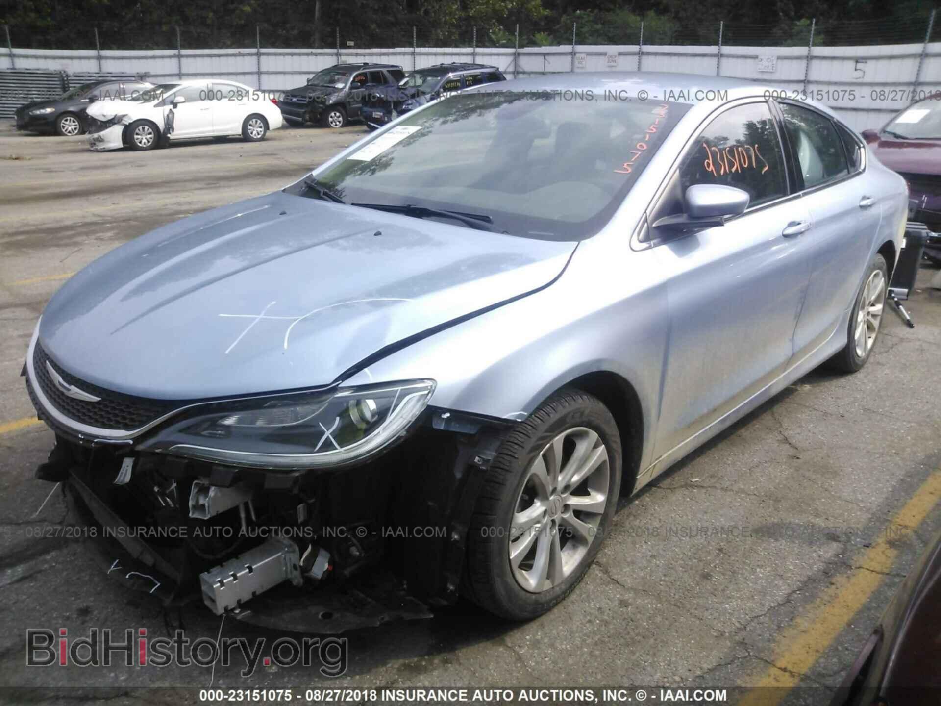 2015 Chrysler 200 - VIN: 1C3CCCAB3FN666050 - Photo 2
