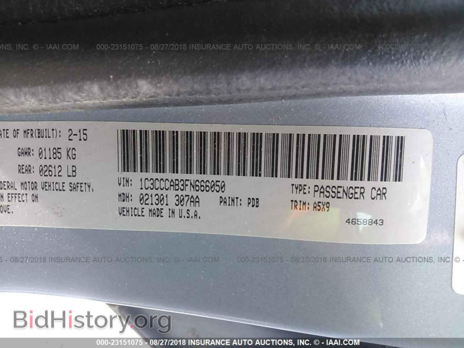 2015 Chrysler 200 - VIN: 1C3CCCAB3FN666050 - Photo 9