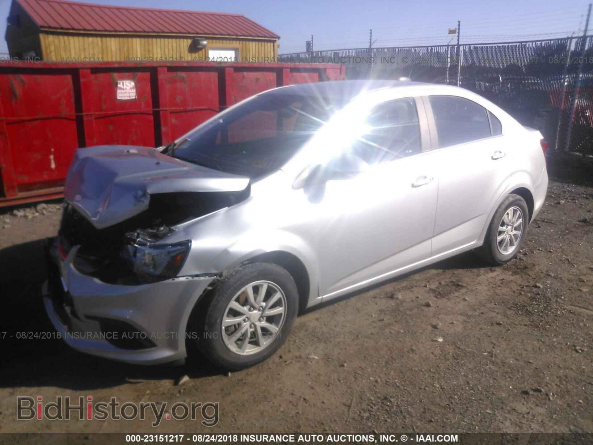 2017 Chevrolet Sonic - VIN: 1G1JD5SH7H4119539 - Фото 2
