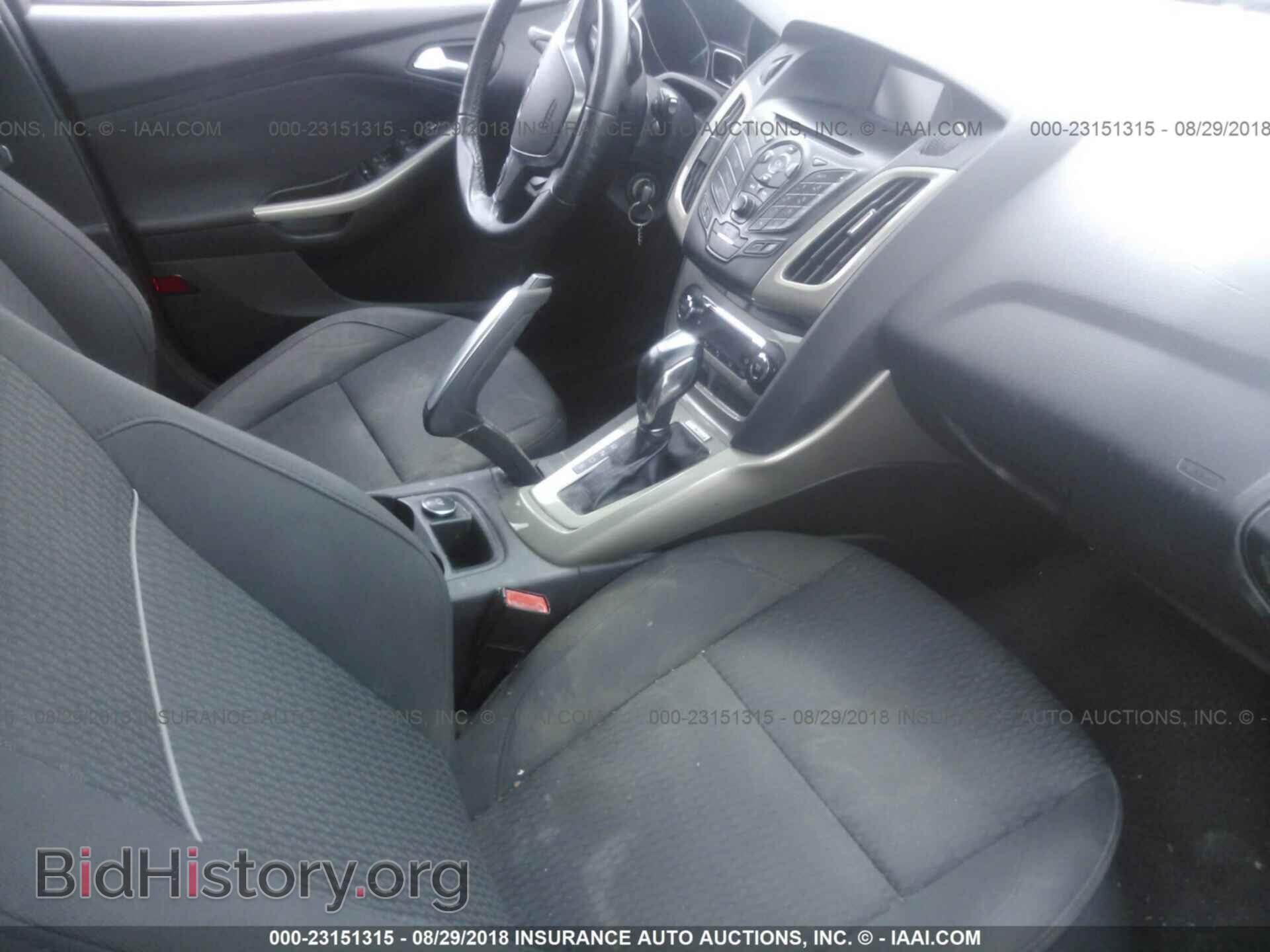 2012 Ford Focus - VIN: 1FAHP3M21CL393205 - Photo 5