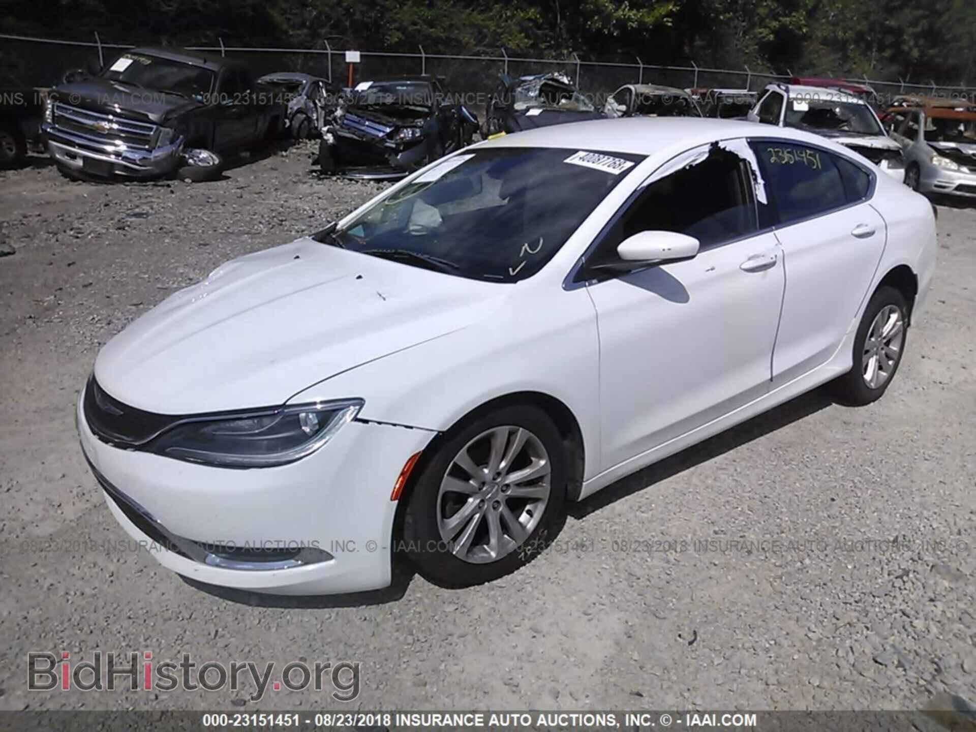 2015 Chrysler 200 - VIN: 1C3CCCAB3FN570774 - Фото 2