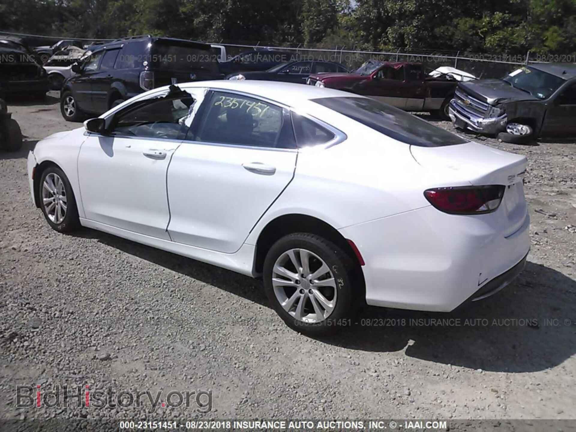 2015 Chrysler 200 - VIN: 1C3CCCAB3FN570774 - Фото 3