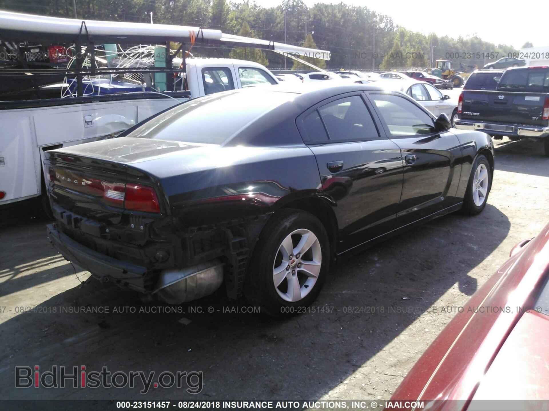 2013 Dodge Charger - VIN: 2C3CDXBG8DH711066 - Photo 4
