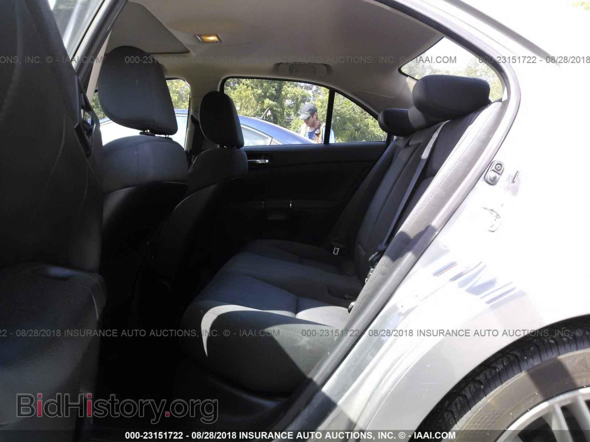 2011 Suzuki Kizashi - VIN: JS2RF9A6XB6110542 - Photo 8