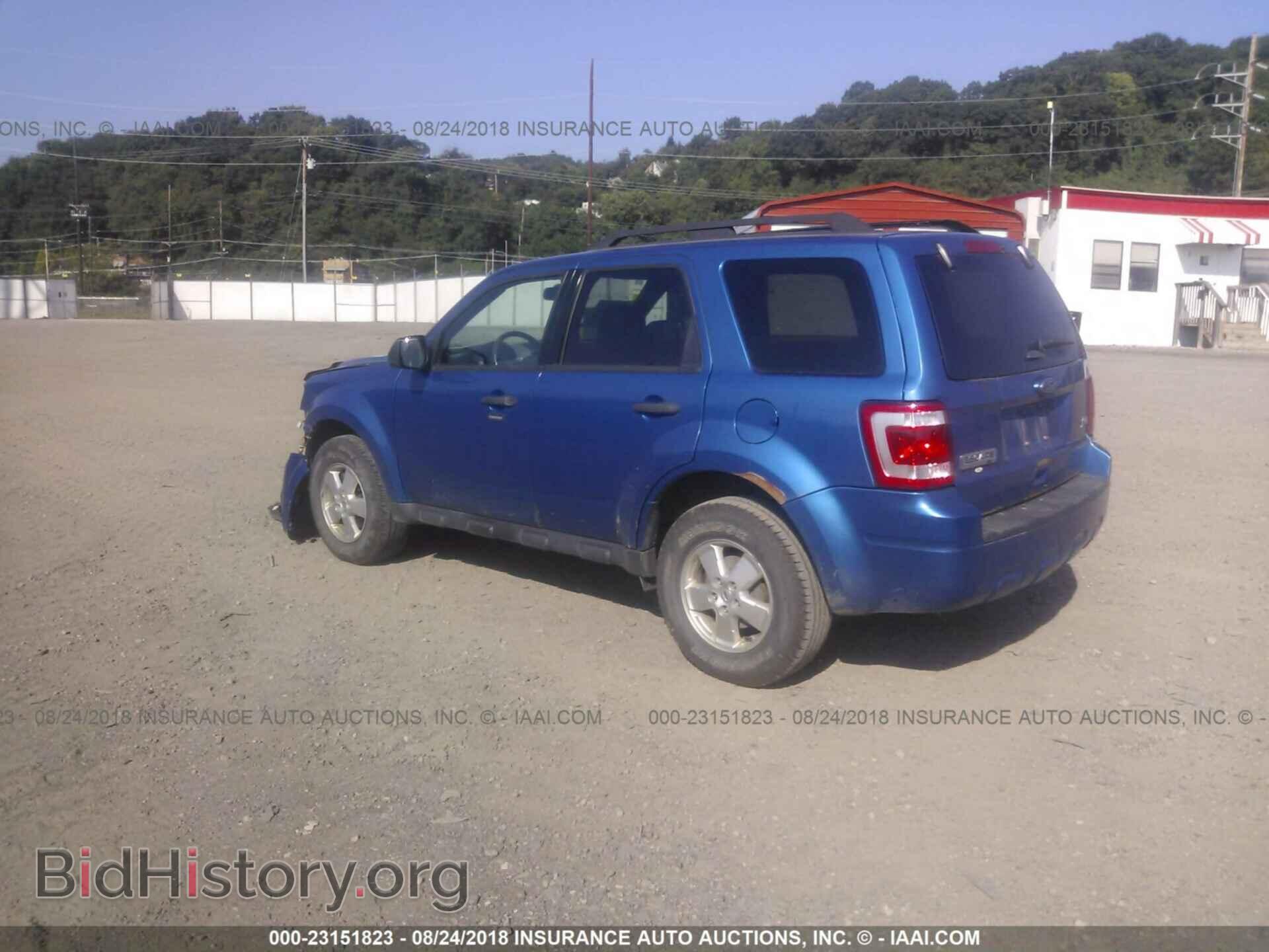 2011 Ford Escape - VIN: 1FMCU9DG1BKB44978 - Photo 3