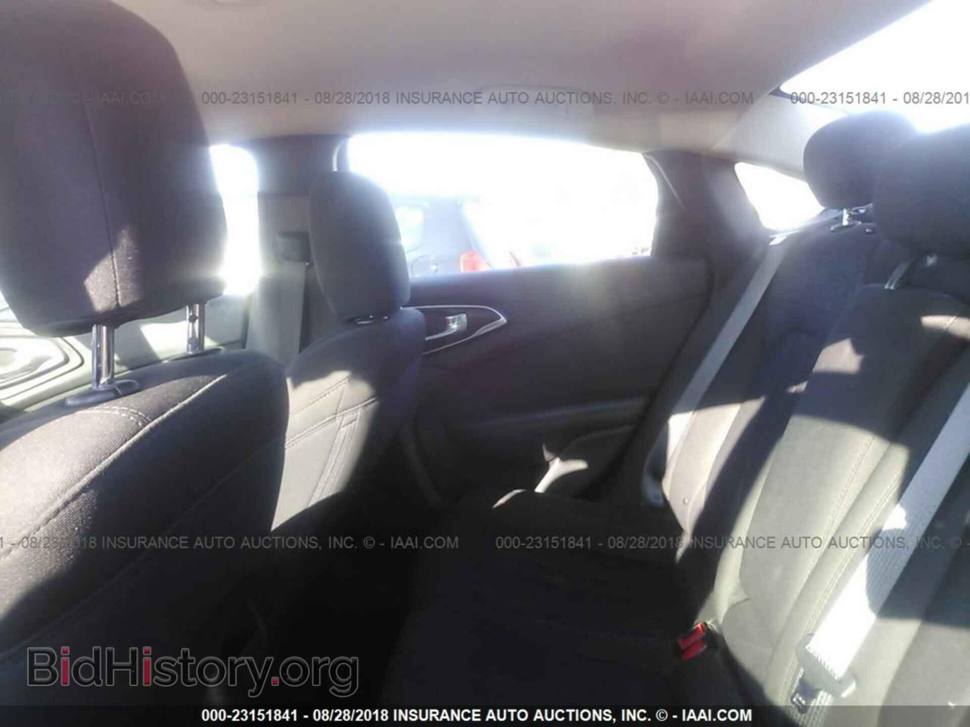 2016 Chrysler 200 - VIN: 1C3CCCFB2GN181957 - Фото 8