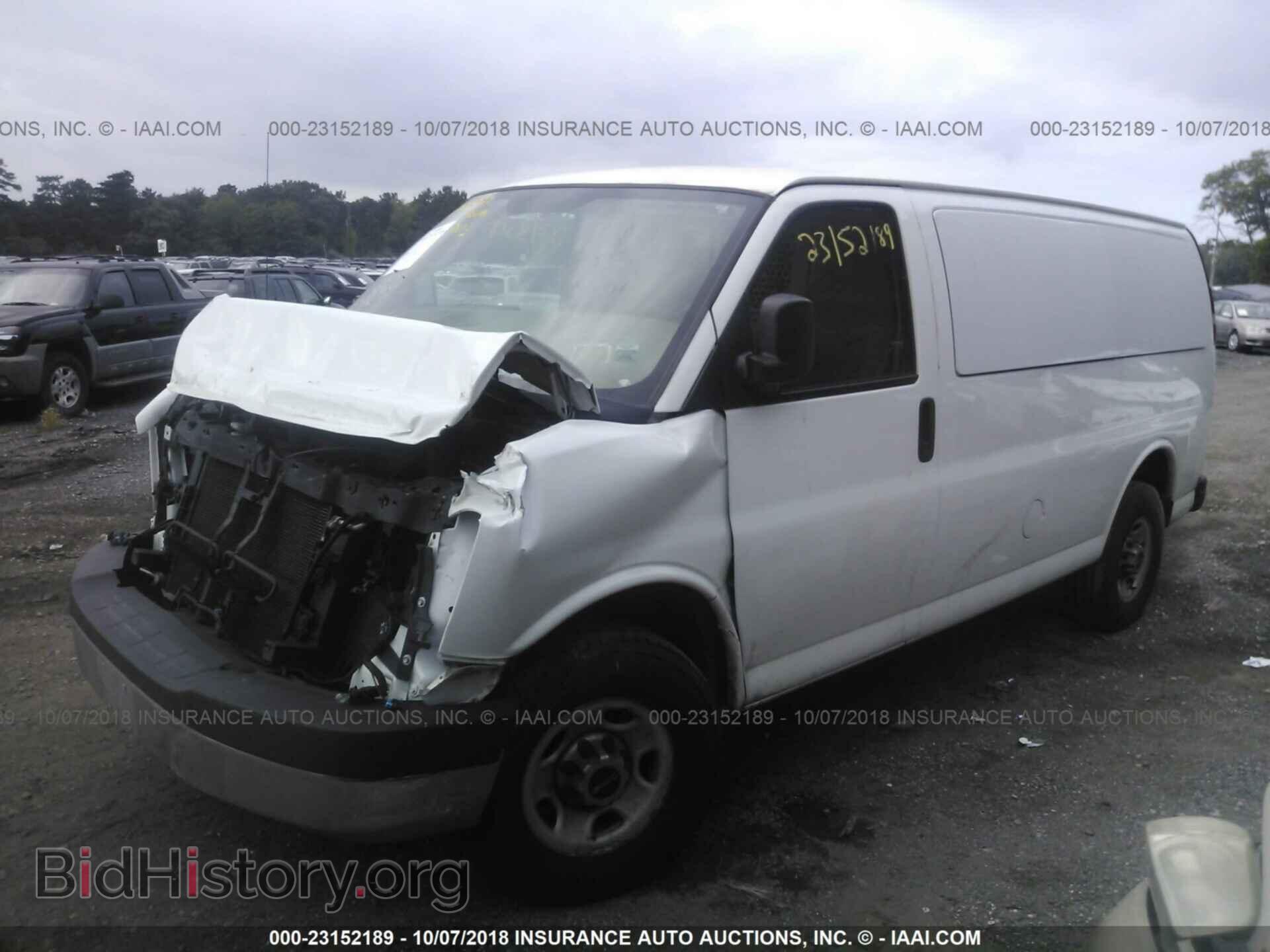 2013 Gmc Savana - VIN: 1GTW7FCA8D1134901 - Фото 2