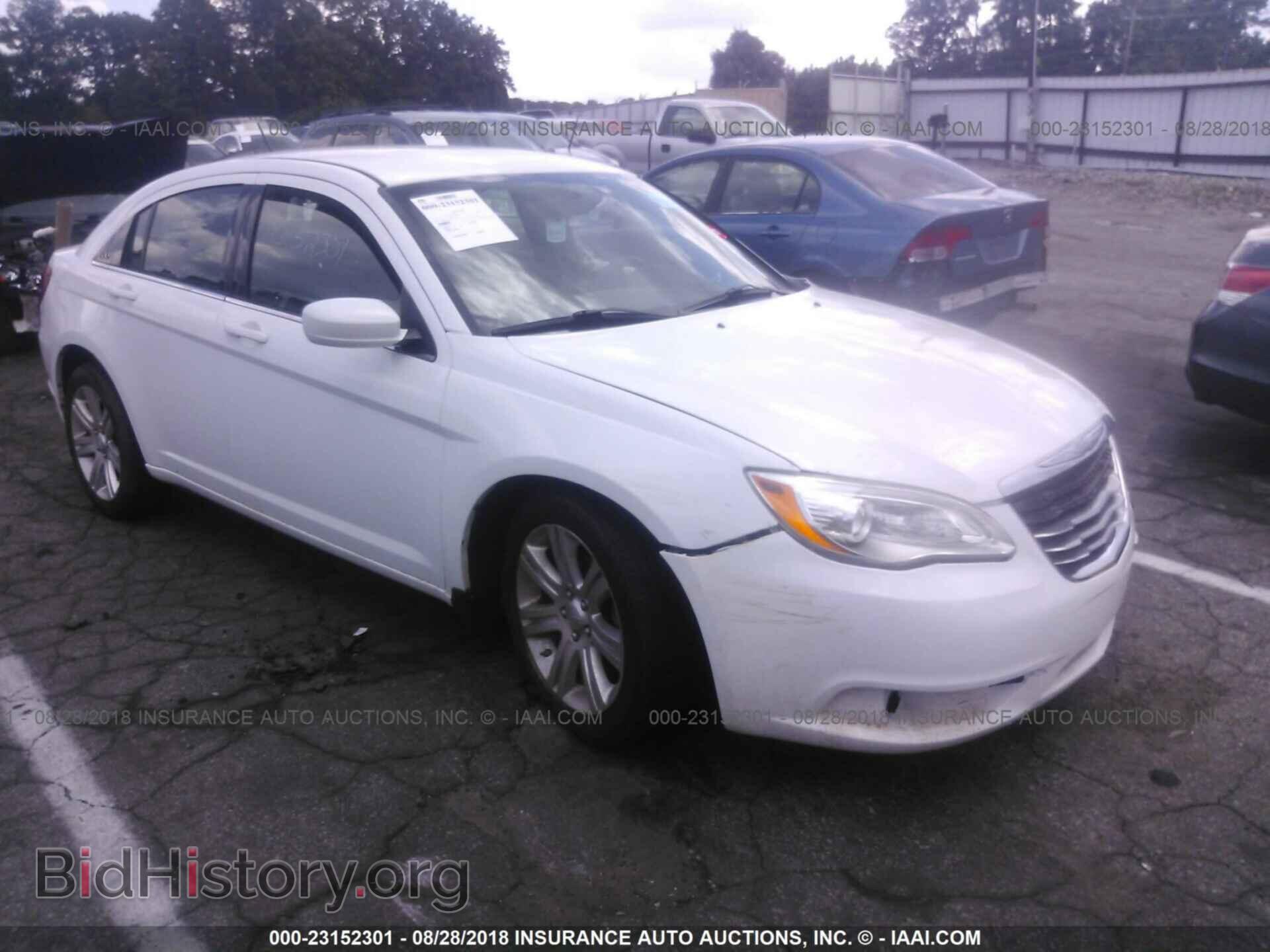 Photo 1C3CCBAB1DN698292 - Chrysler 200 2013