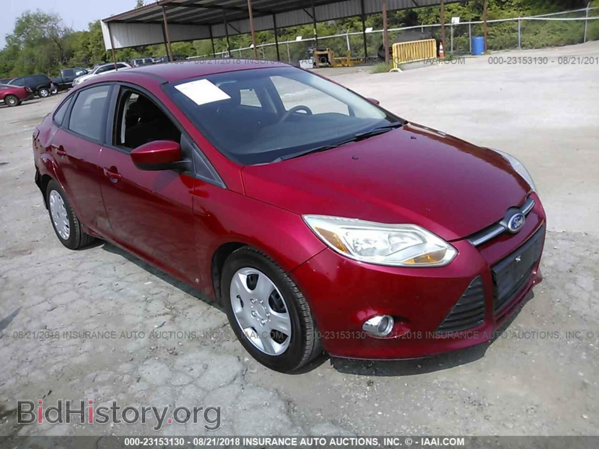 Photo 1FAHP3F26CL215268 - Ford Focus 2012