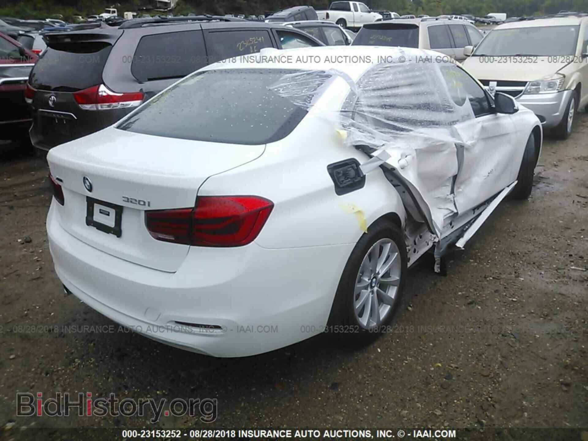 2018 Bmw 320 - VIN: WBA8A3C59JA488527 - Photo 4