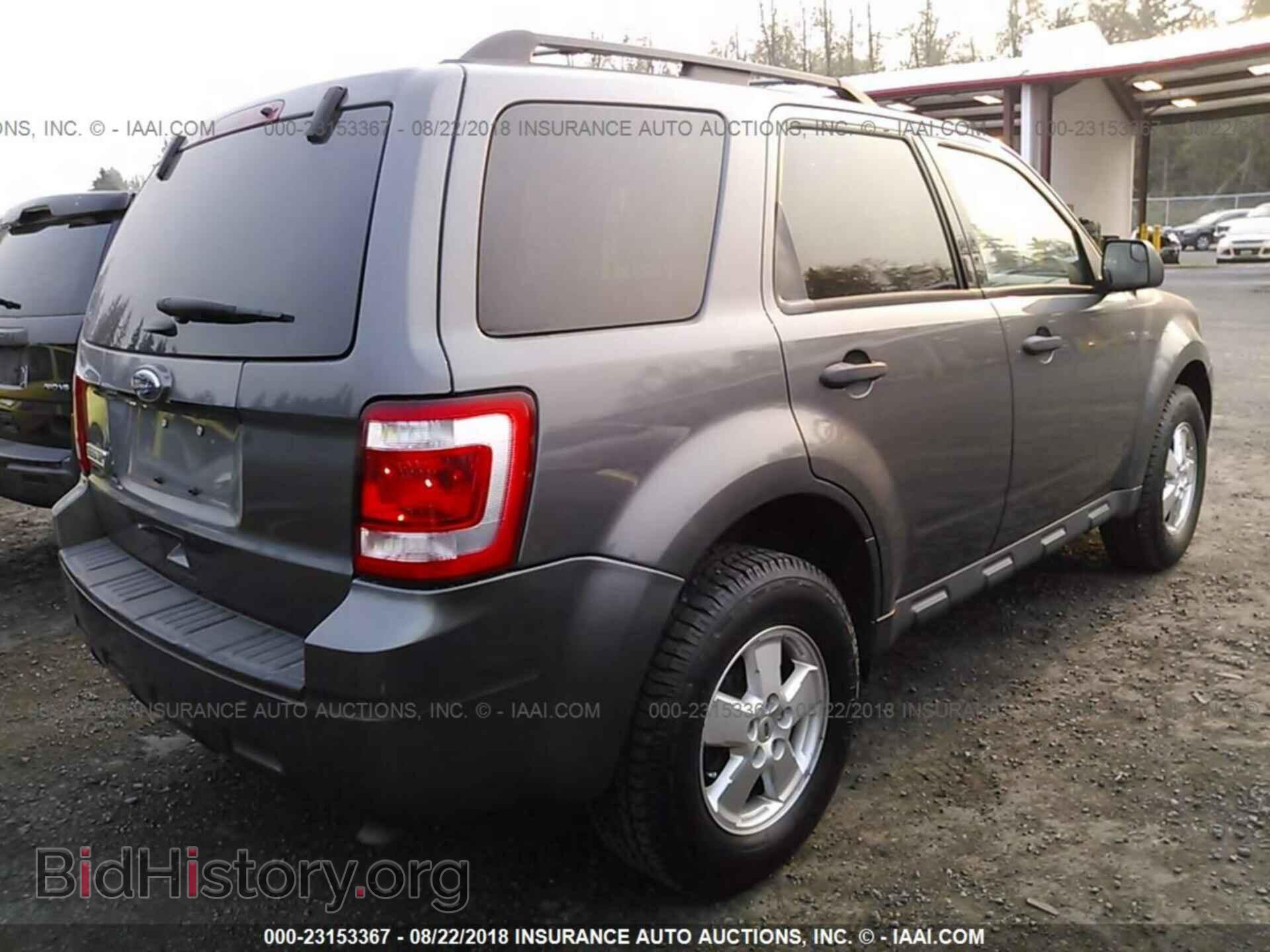 2011 Ford Escape - VIN: 1FMCU9D71BKB04352 - Фото 4