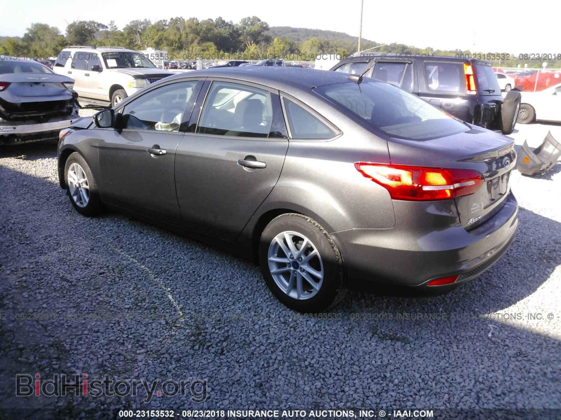2017 Ford Focus - VIN: 1FADP3F29HL332347 - Photo 3