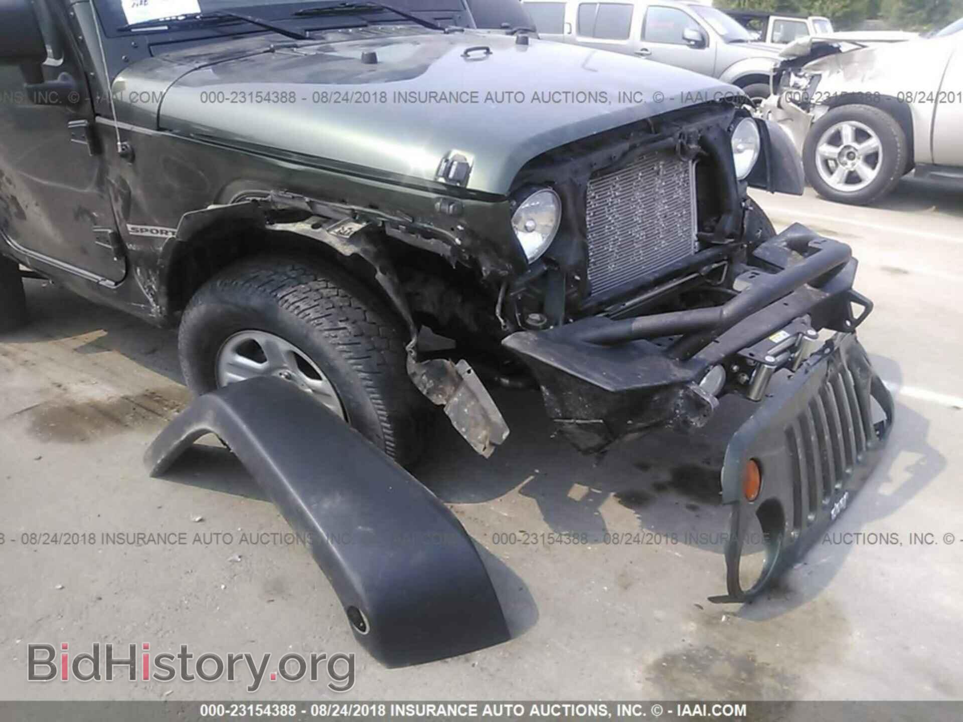 2011 Jeep Wrangler - VIN: 1J4AA2D16BL613381 - Фото 6