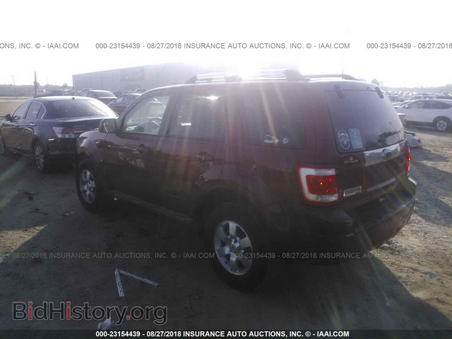 2011 Ford Escape - VIN: 1FMCU0E70BKC24962 - Фото 3