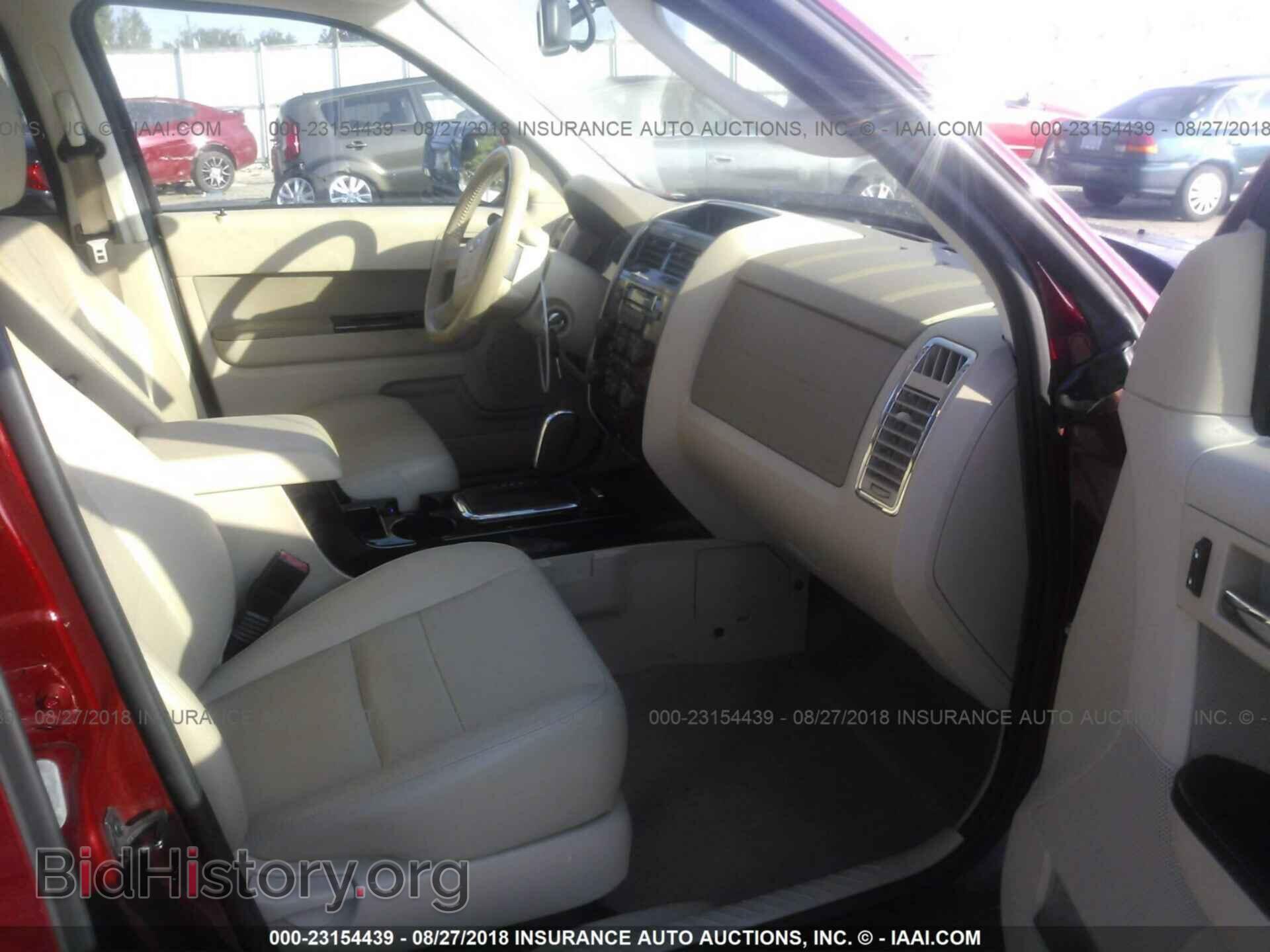 2011 Ford Escape - VIN: 1FMCU0E70BKC24962 - Фото 5