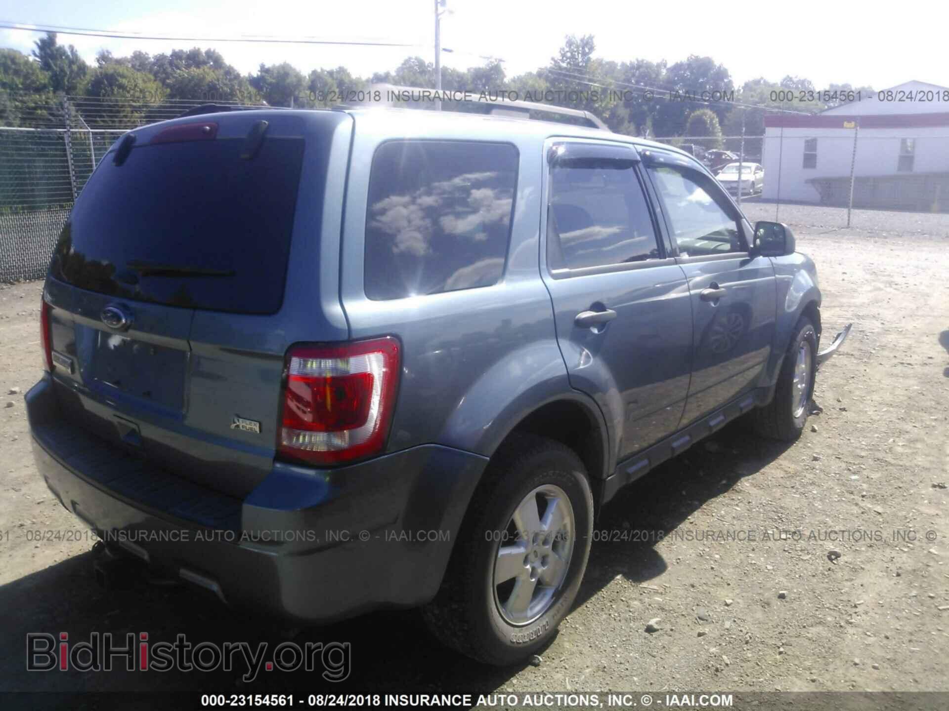2011 Ford Escape - VIN: 1FMCU9DG3BKC61512 - Photo 4