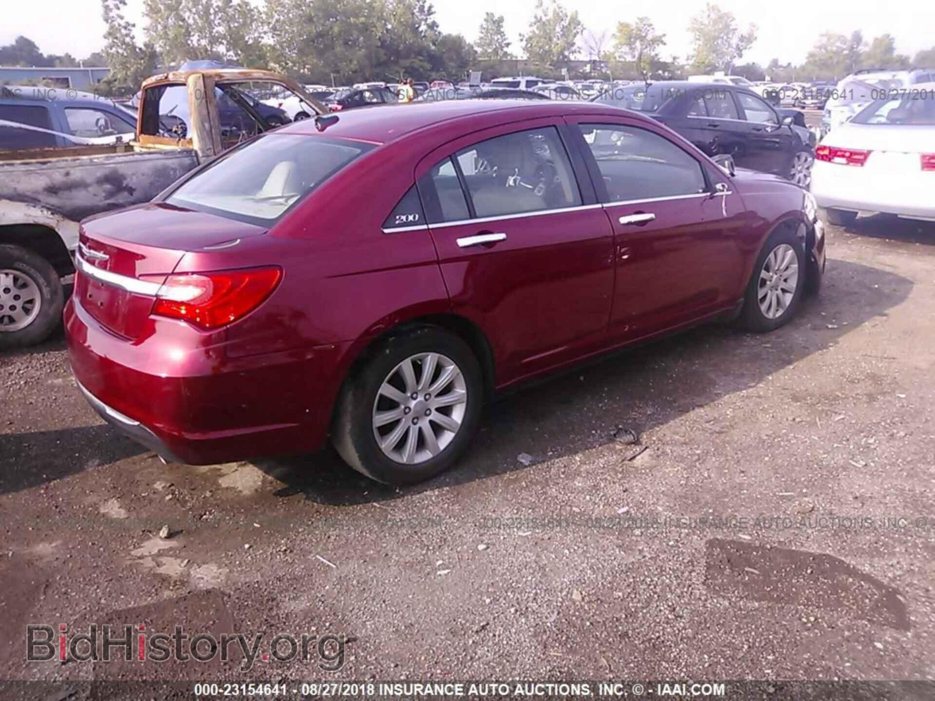 2013 Chrysler 200 - VIN: 1C3CCBCG4DN706930 - Фото 4