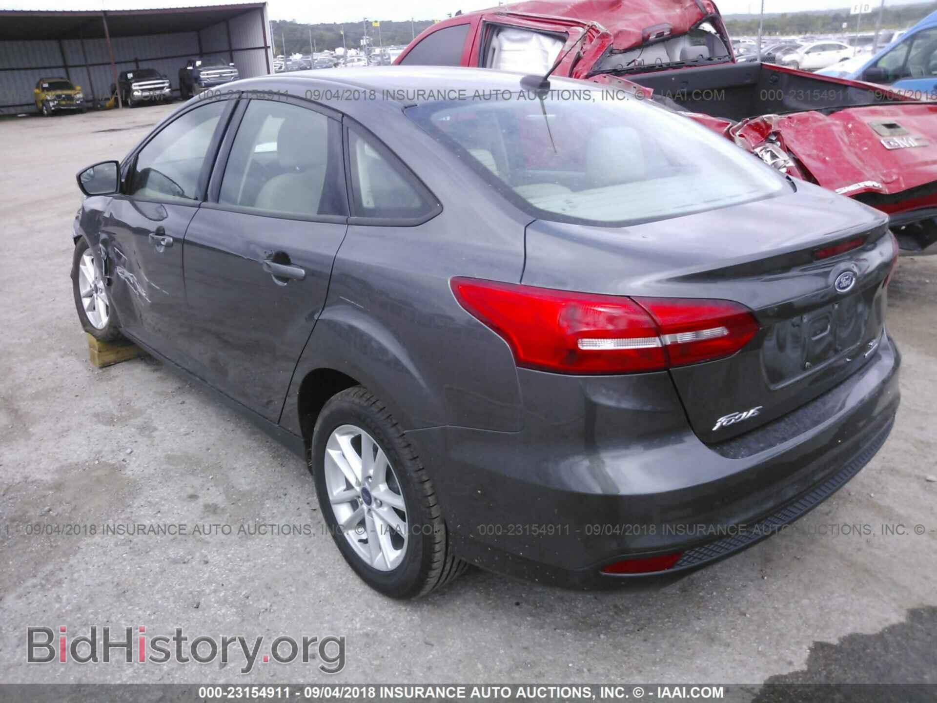 2016 Ford Focus - VIN: 1FADP3F26GL288967 - Фото 3